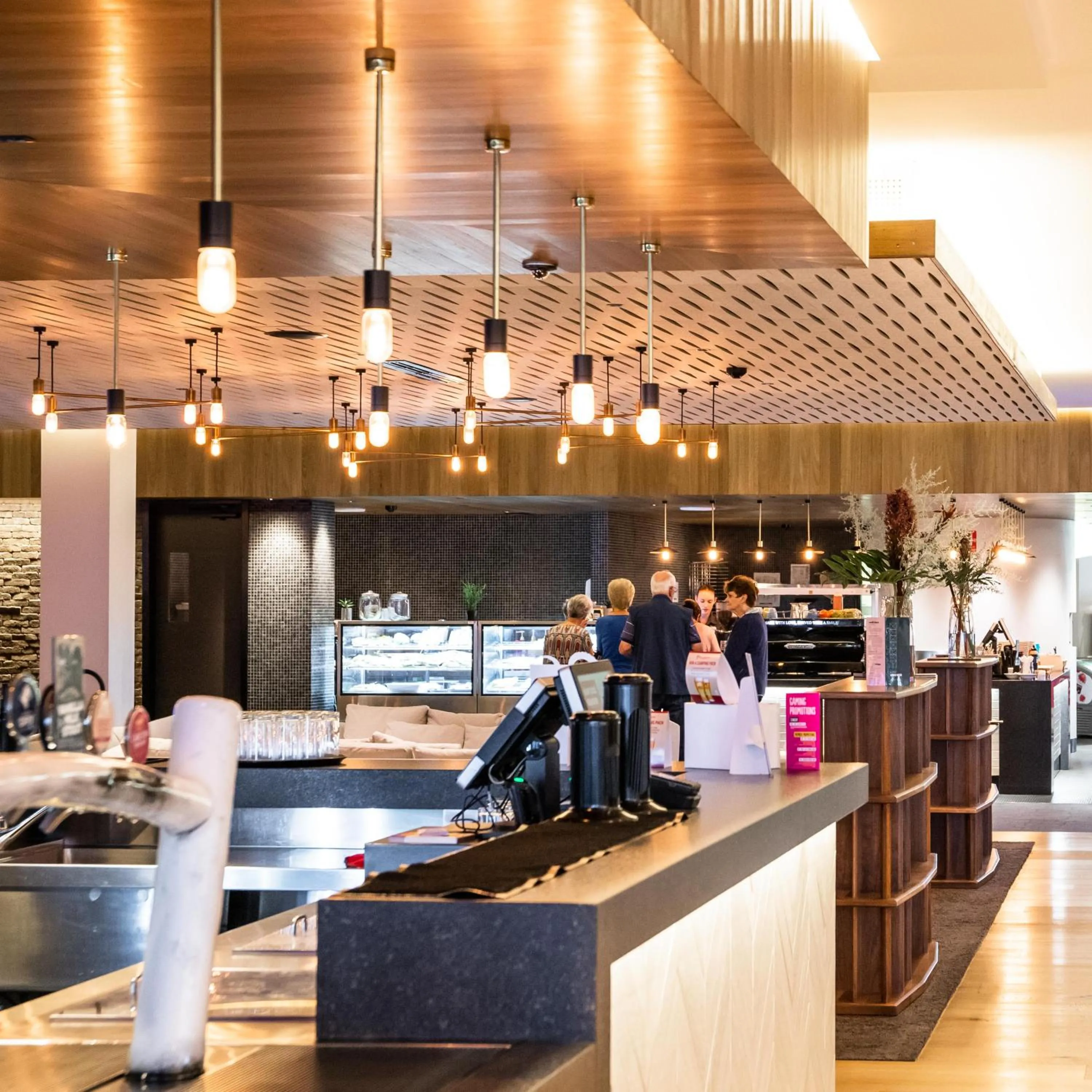 Restaurant/places to eat in Wagga RSL Club Motel