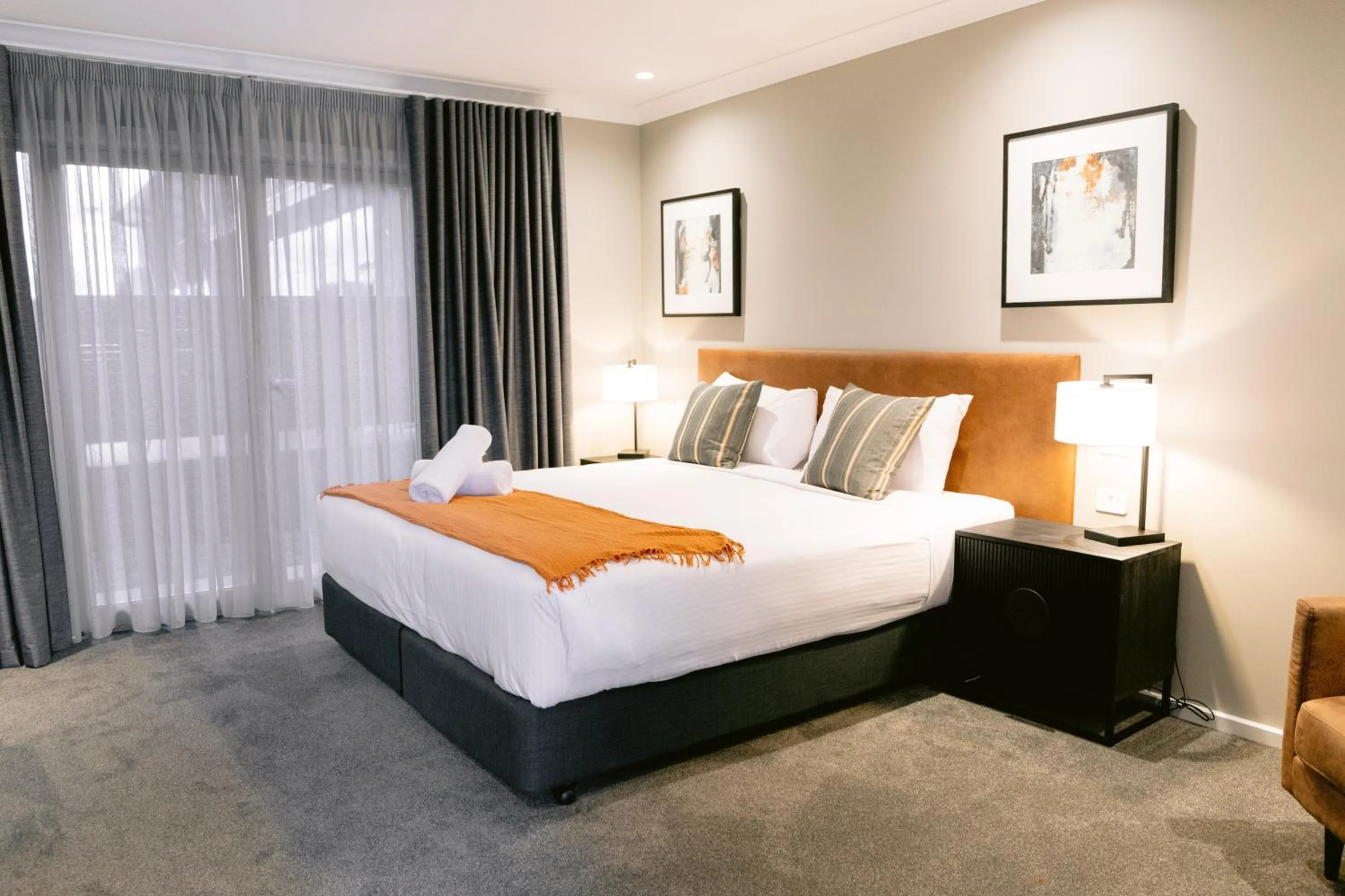 Bed in Wagga RSL Club Motel