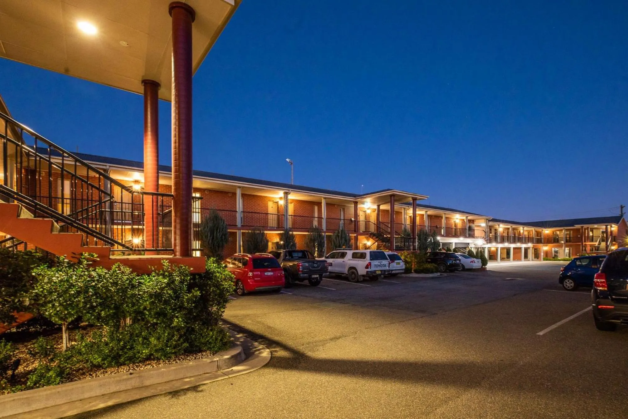Property building in Wagga RSL Club Motel