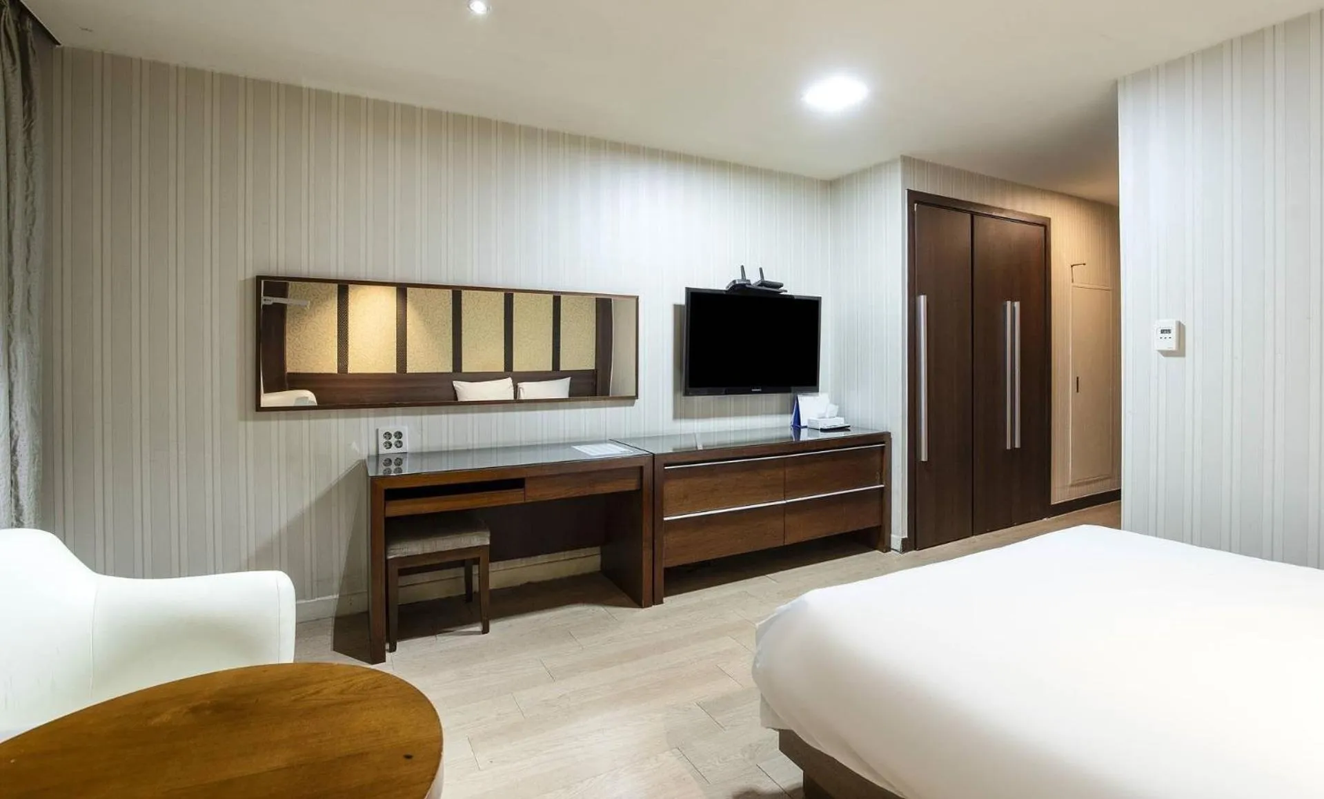 Bed in Incheon Airport Hotel Zeumes