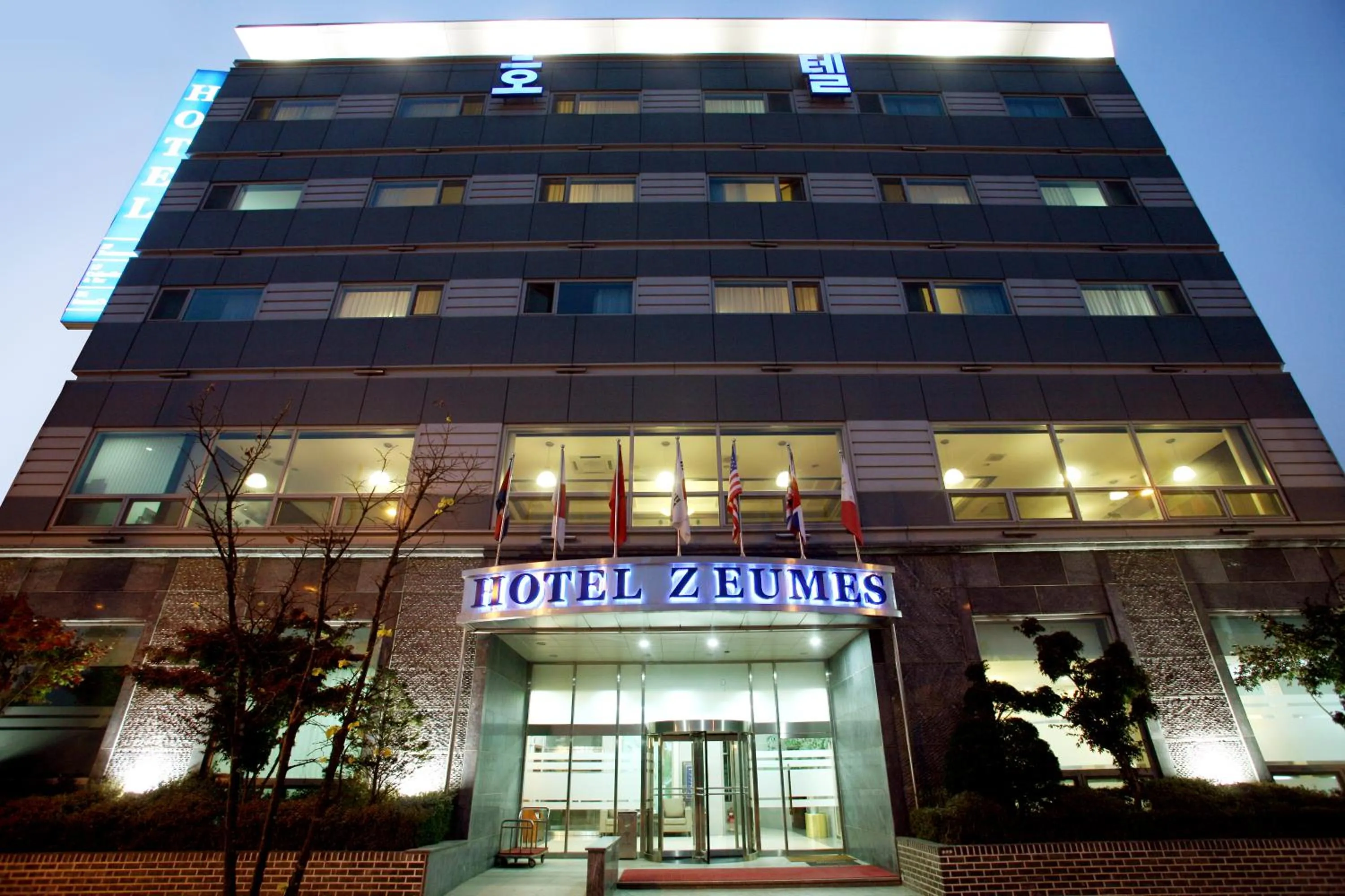 Property building in Incheon Airport Hotel Zeumes
