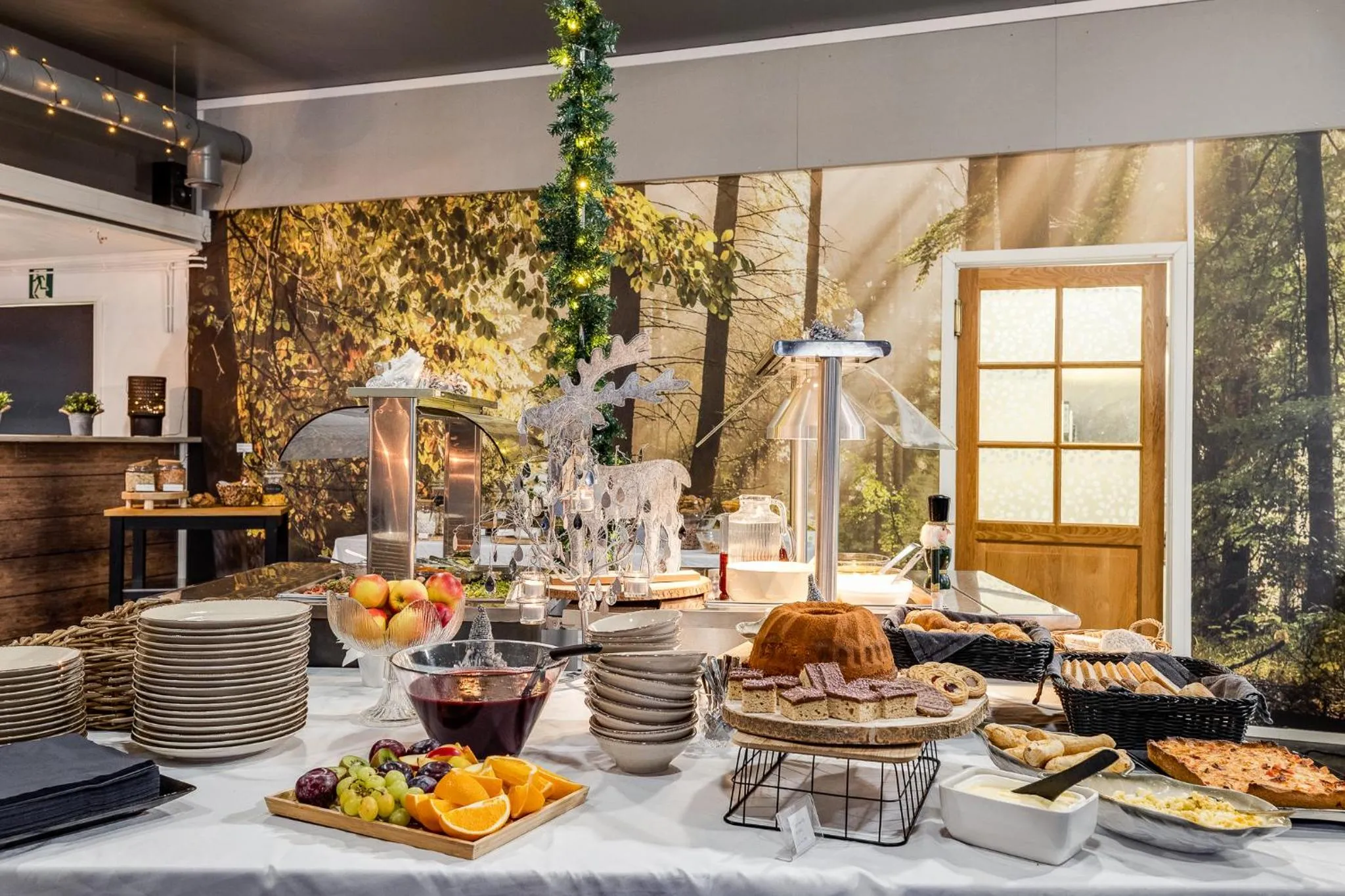 Restaurant/places to eat in Hotelli Keskipiste