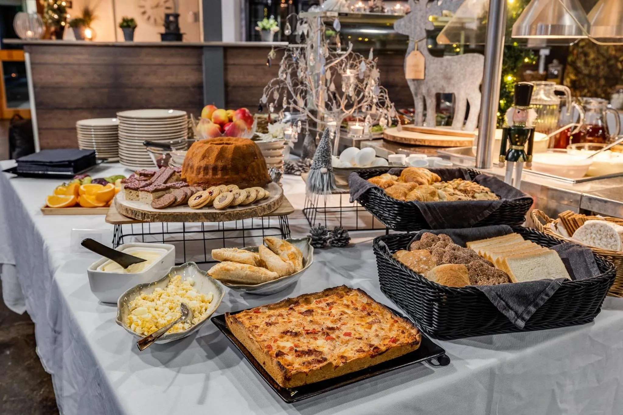 Restaurant/places to eat in Hotelli Keskipiste