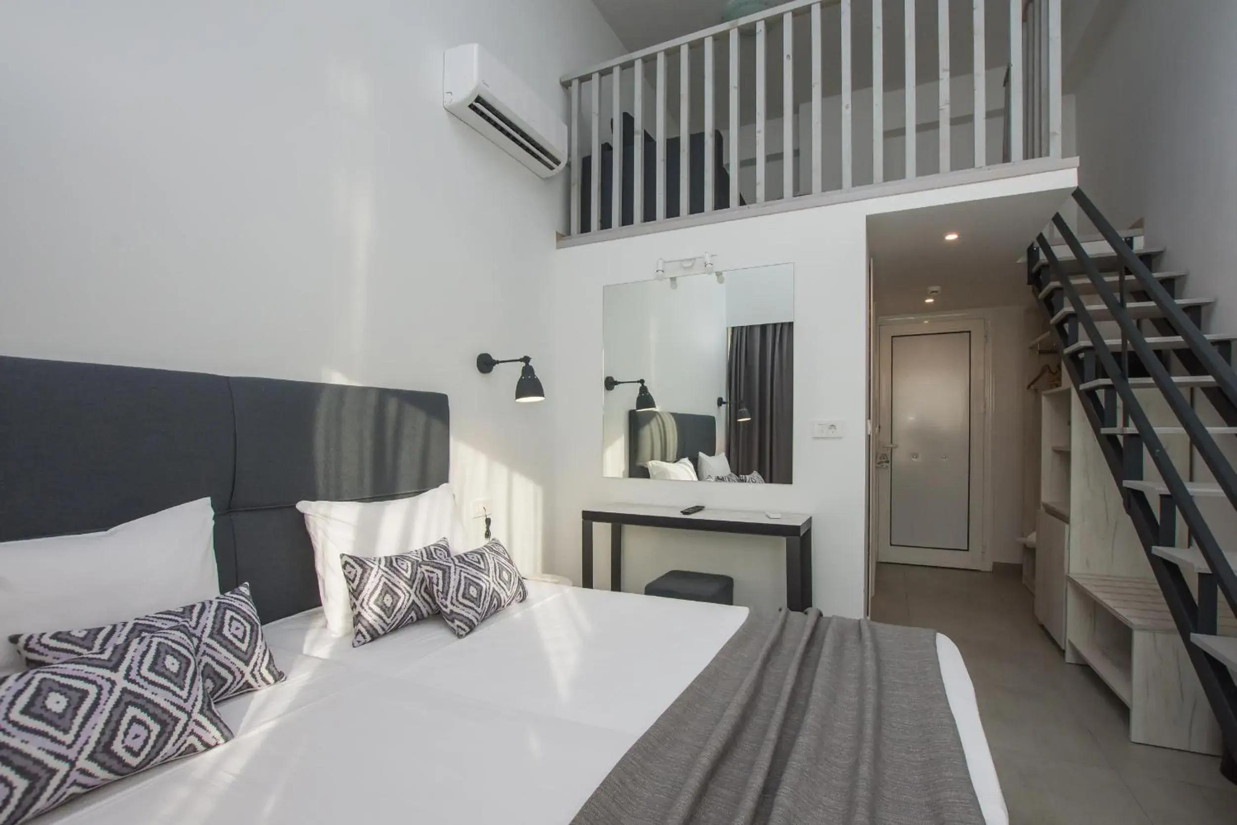 Family Junior Suite in Golden Coast Beachfront Resort Family Junior Suite in Golden Coast Beachfront Resort