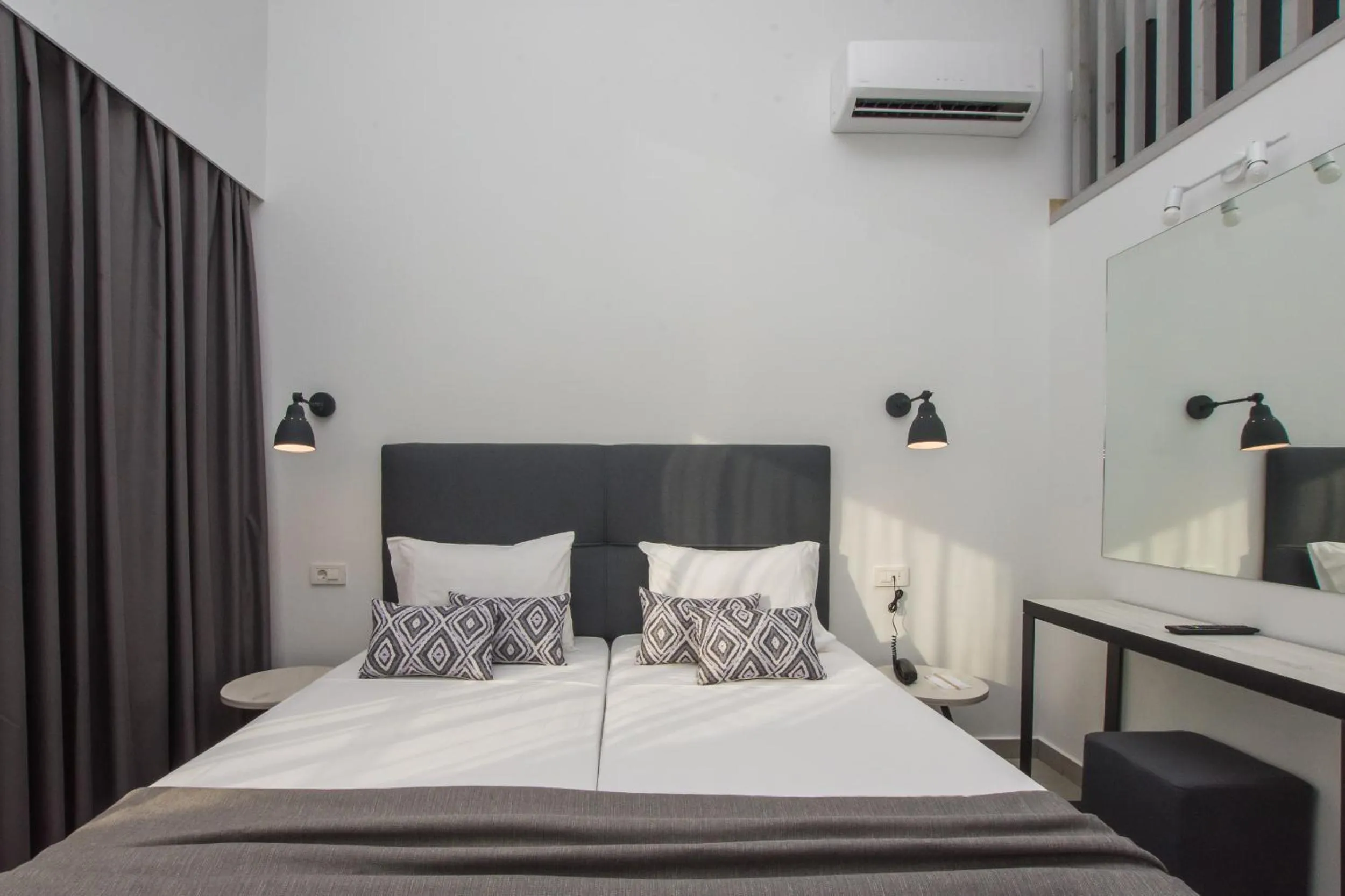 Photo of the whole room in Golden Coast Beachfront Resort