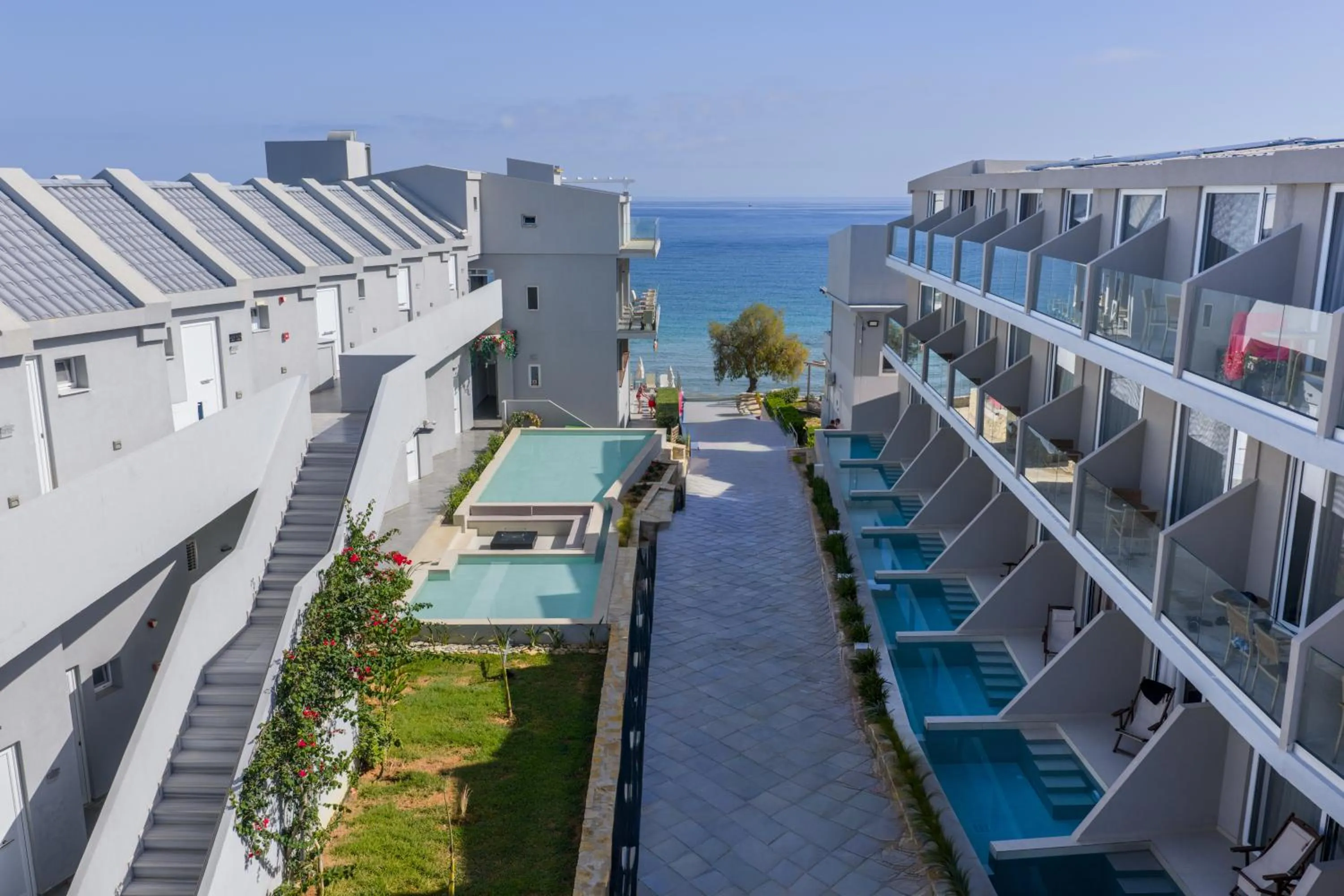 Property building in Golden Coast Beachfront Resort