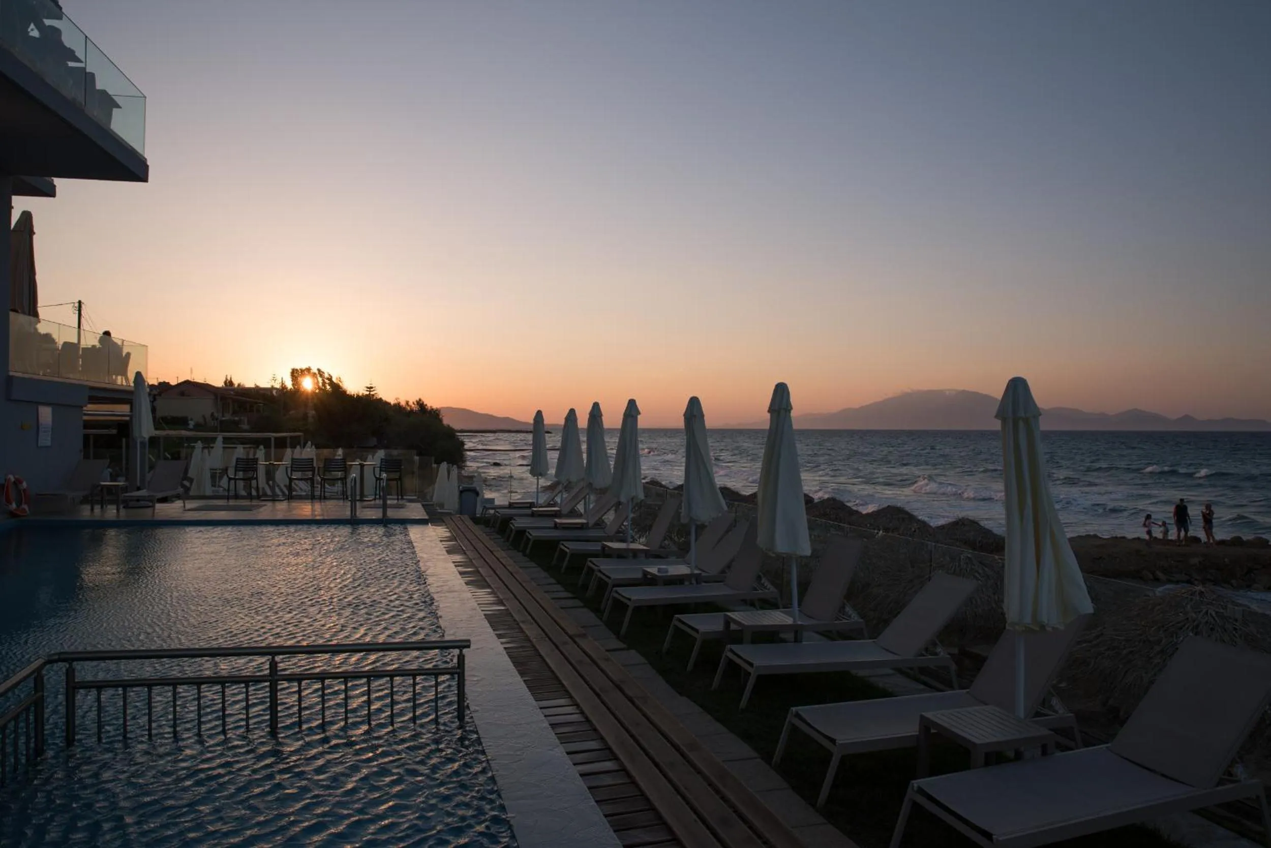 Sunrise in Golden Coast Beachfront Resort