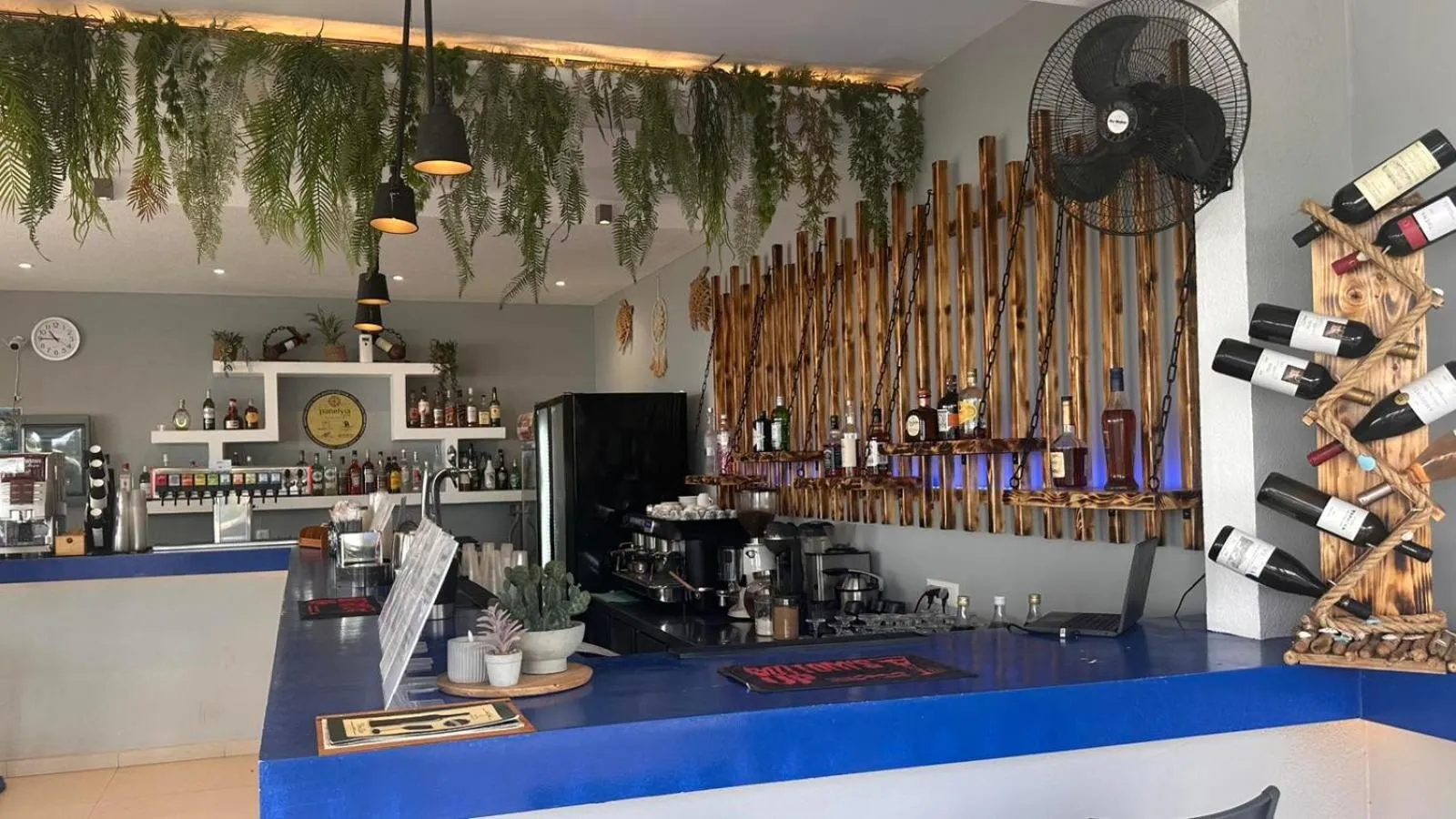 Lounge or bar in Golden Coast Beachfront Resort