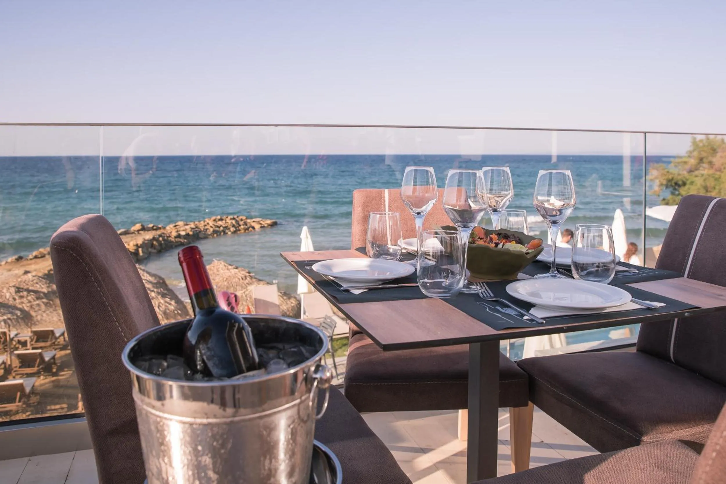 Restaurant/places to eat in Golden Coast Beachfront Resort