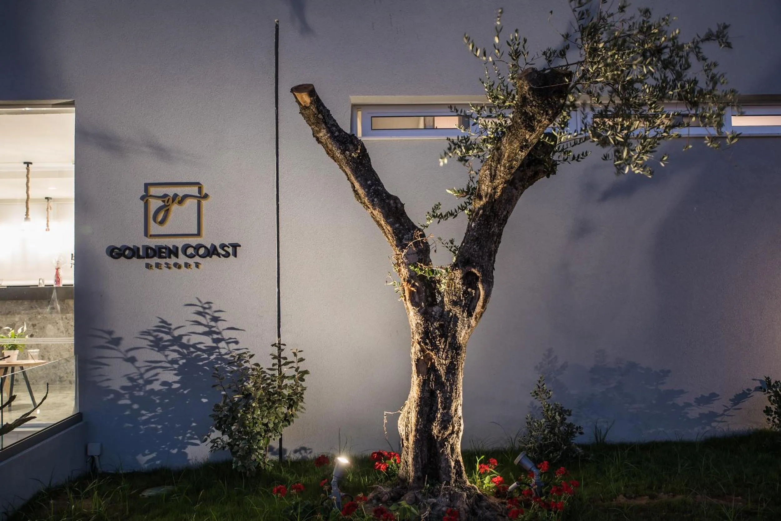 Facade/entrance in Golden Coast Beachfront Resort