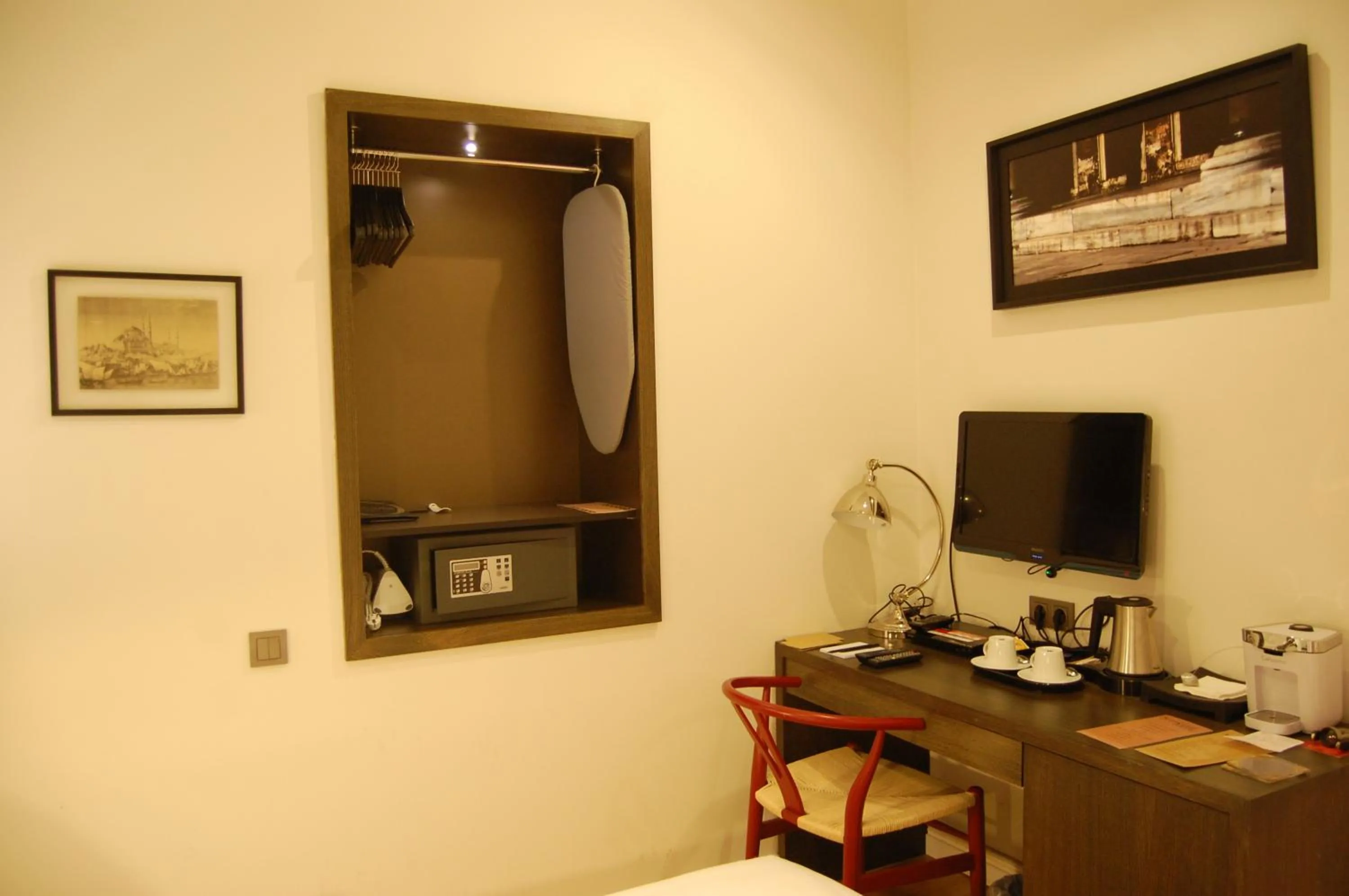 TV and multimedia in Urban Suites