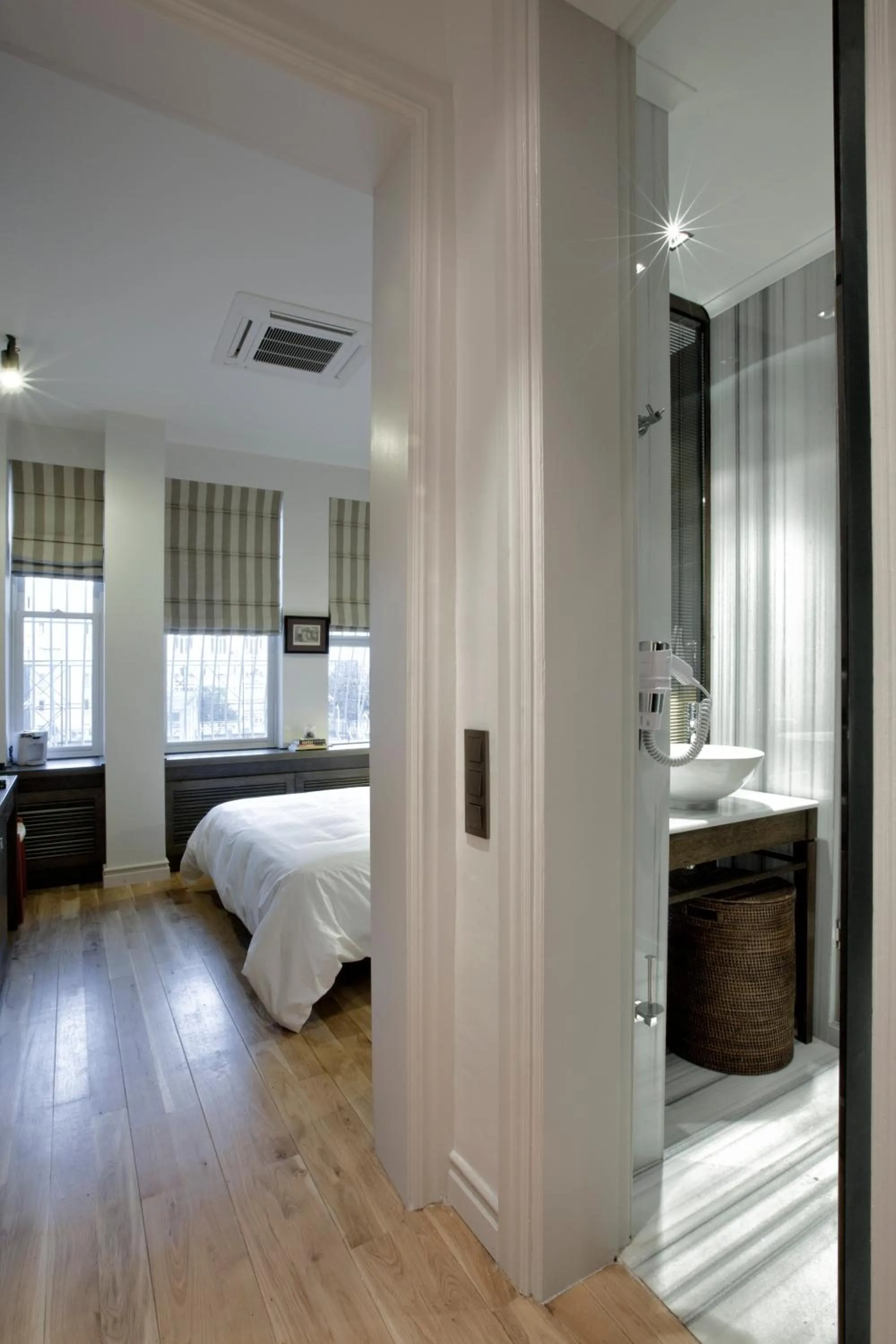 Photo of the whole room, Bed in Urban Suites