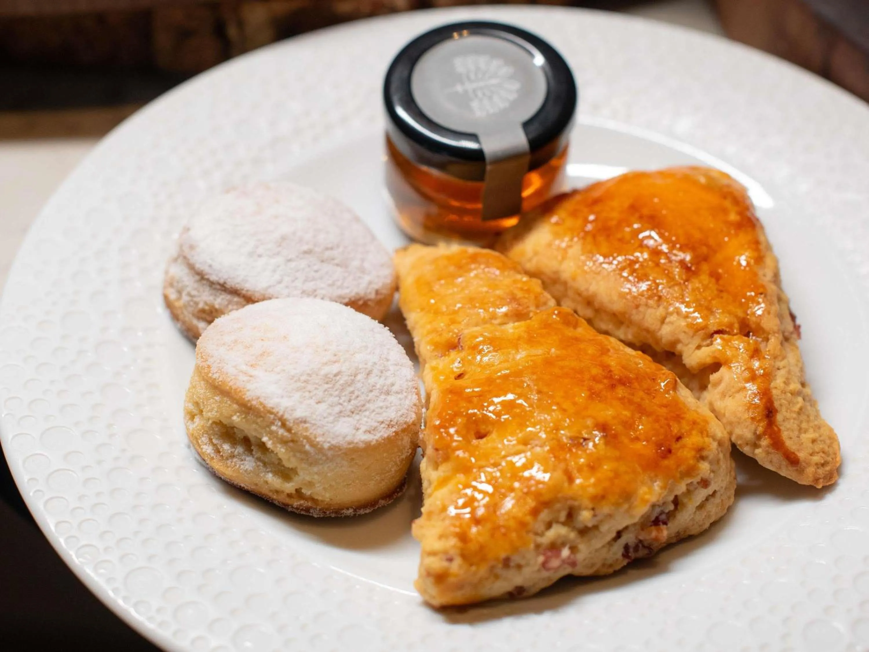 Lounge or bar in Fairmont Makati