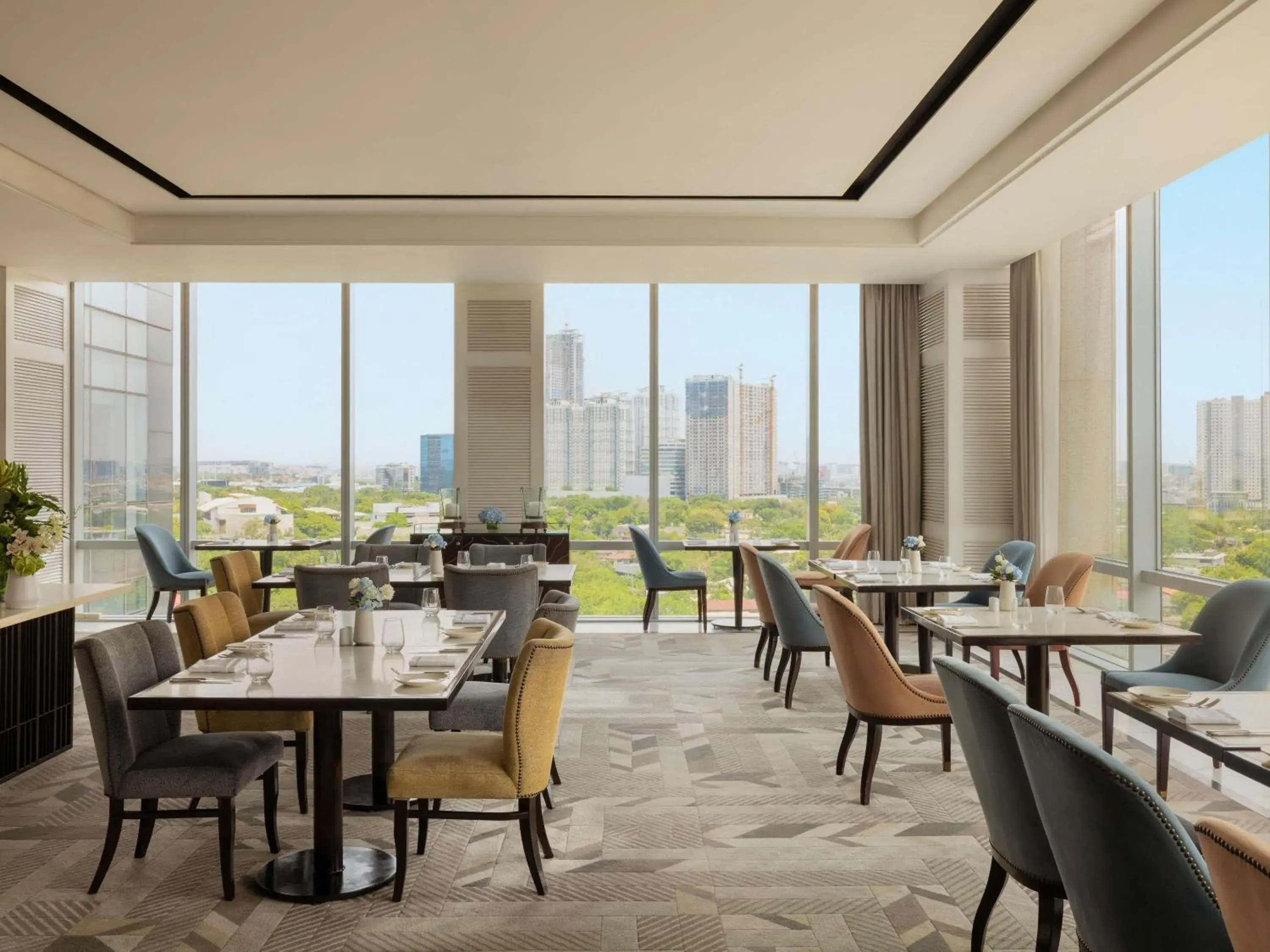 Restaurant/places to eat in Fairmont Makati Restaurant/places to eat in Fairmont Makati