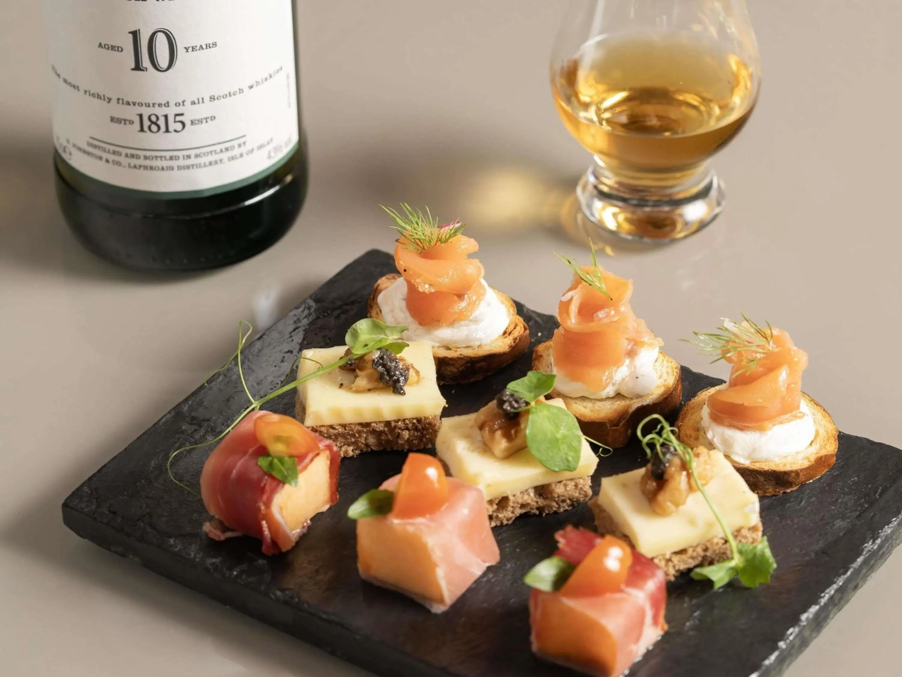 Lounge or bar in Fairmont Makati