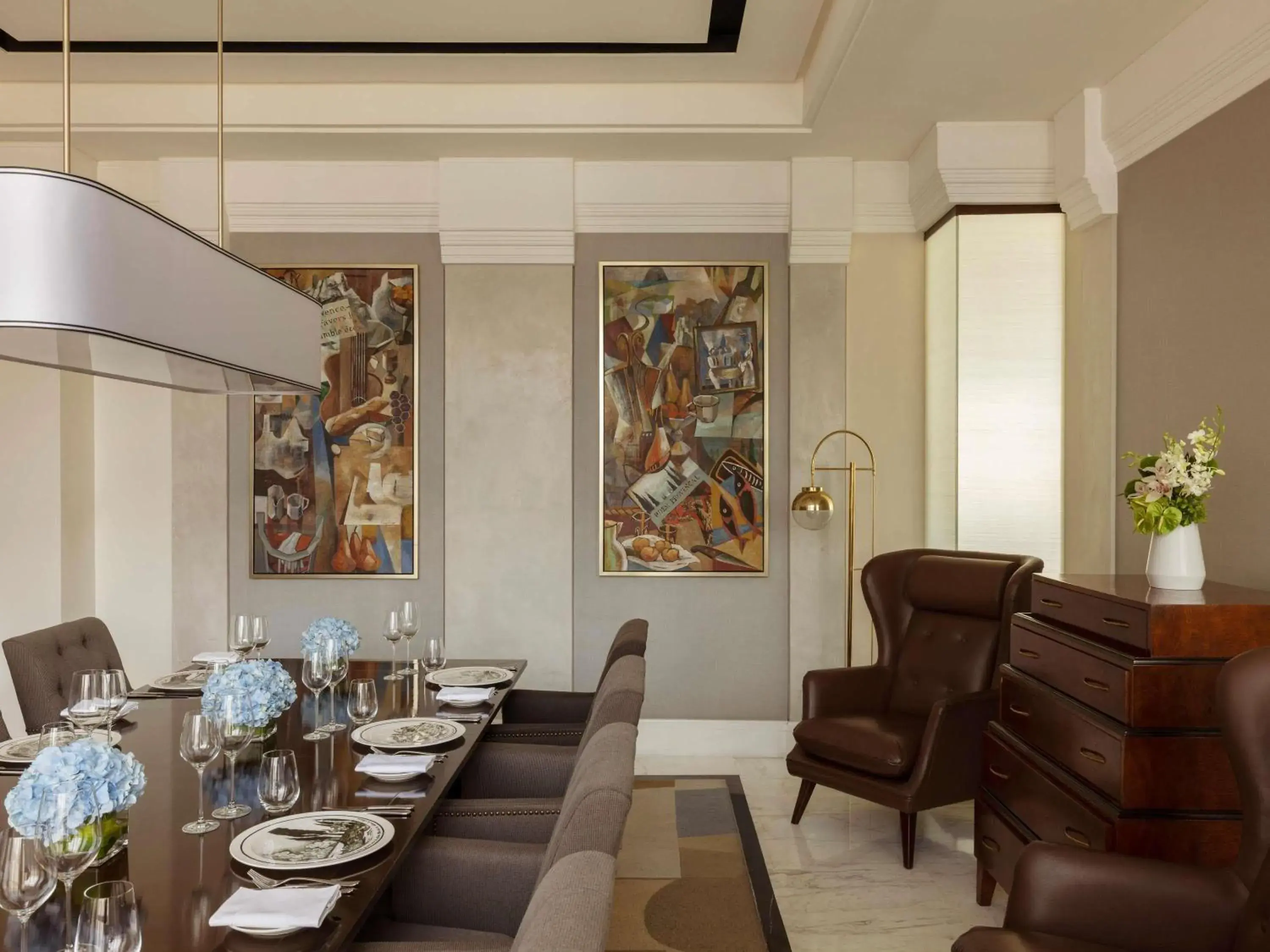 Restaurant/places to eat in Raffles Makati Restaurant/places to eat in Raffles Makati