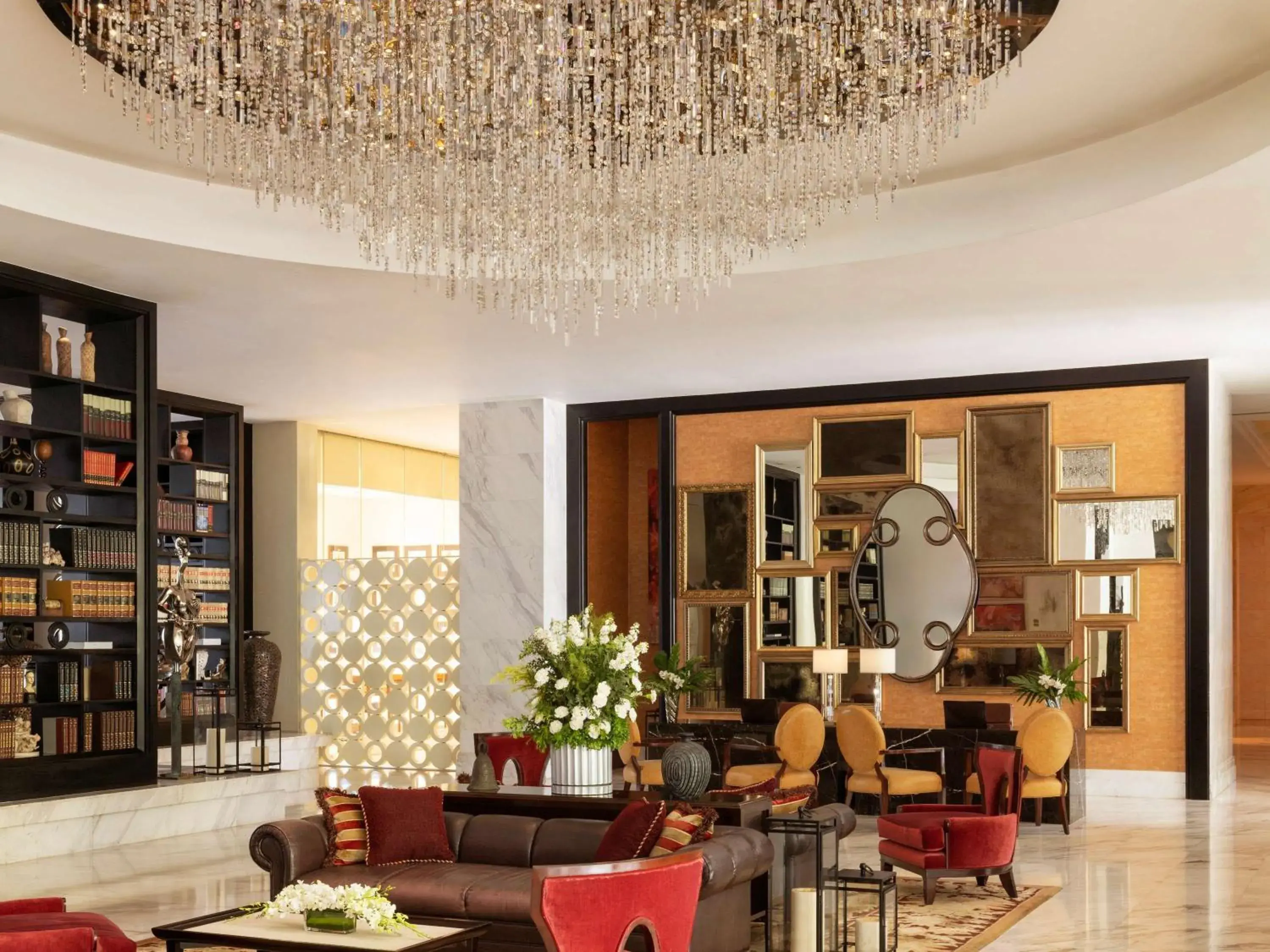 Property building in Raffles Makati Property building in Raffles Makati