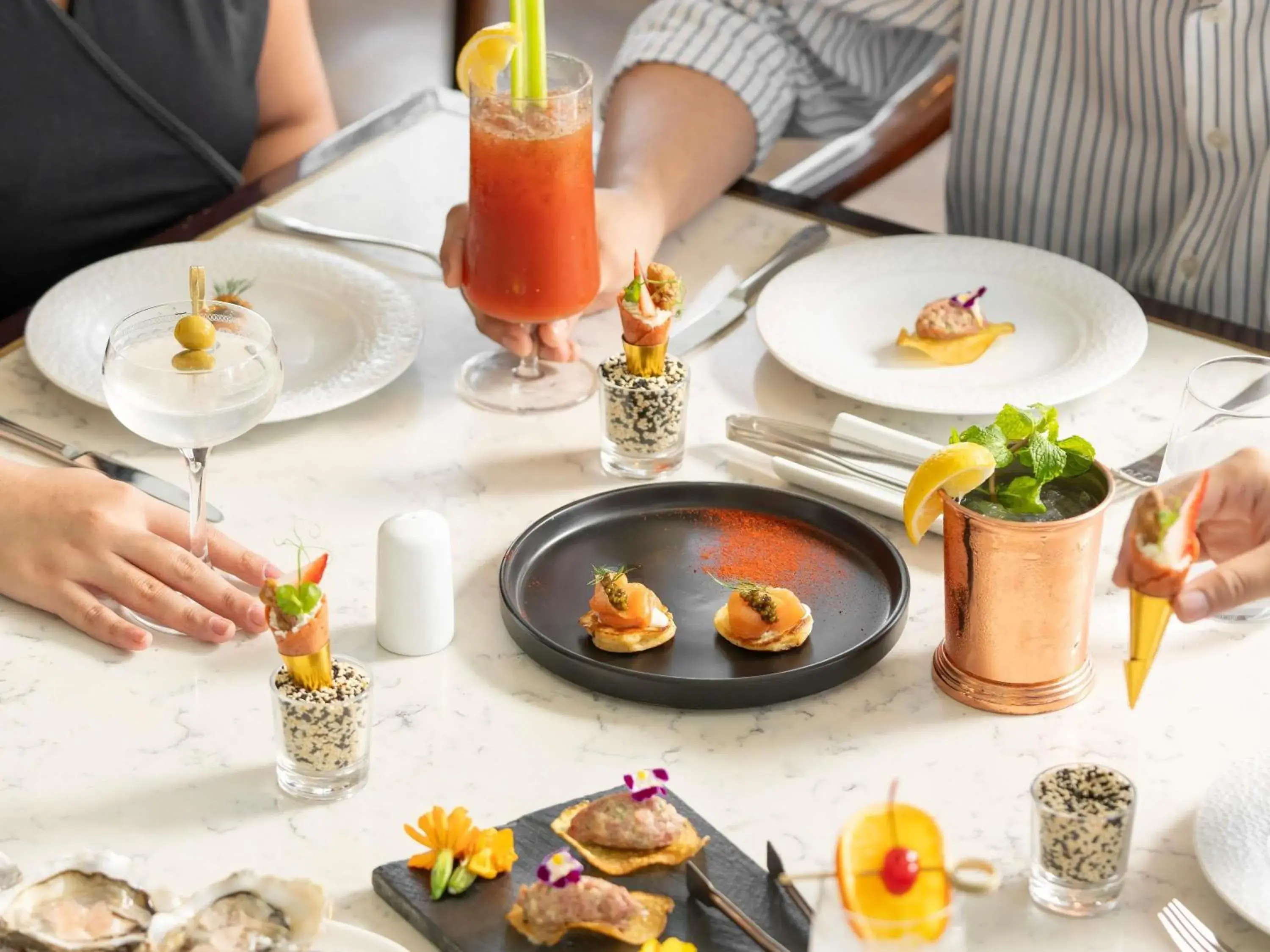 Restaurant/places to eat in Raffles Makati Restaurant/places to eat in Raffles Makati