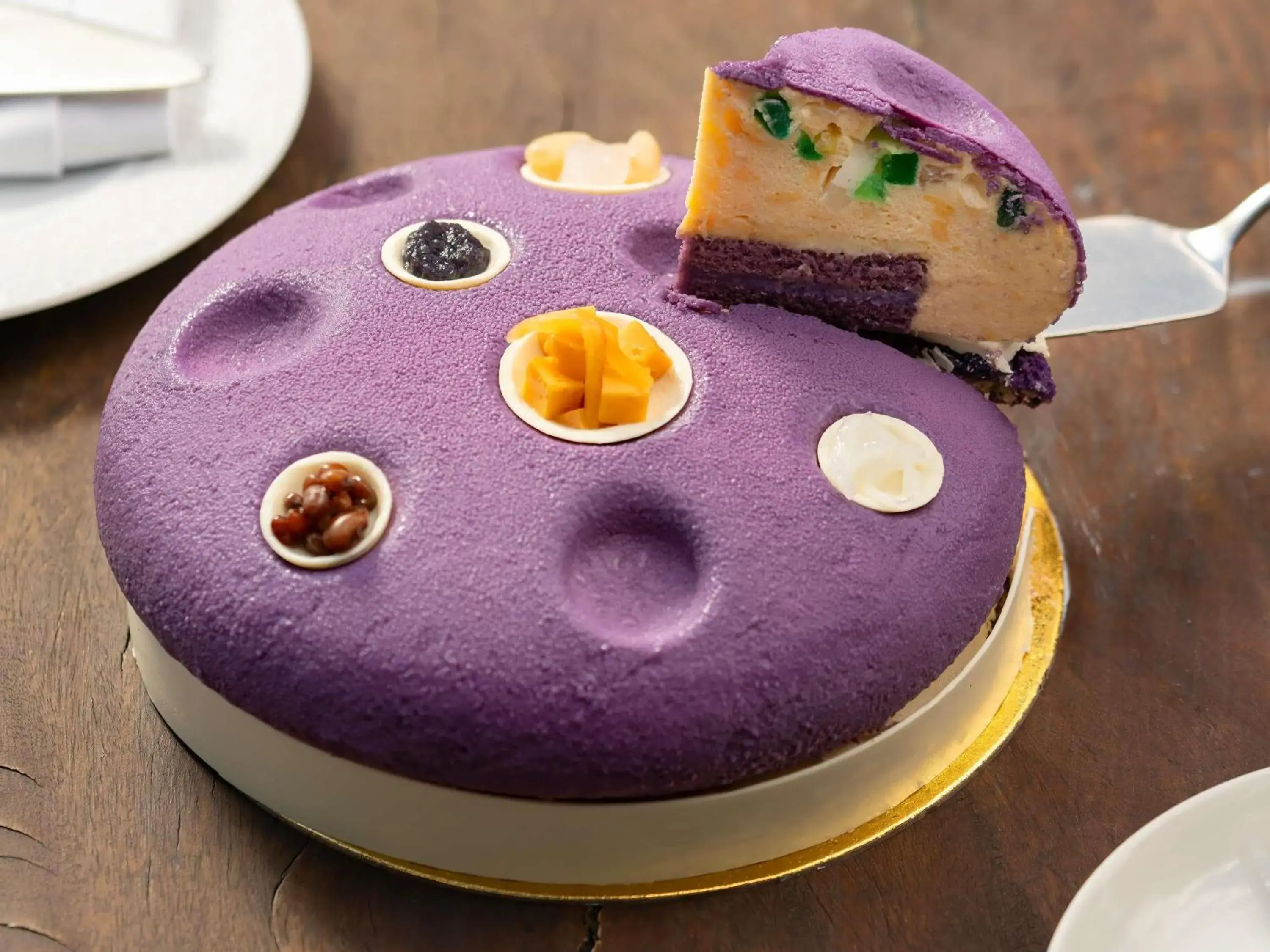 Restaurant/places to eat in Raffles Makati Restaurant/places to eat in Raffles Makati