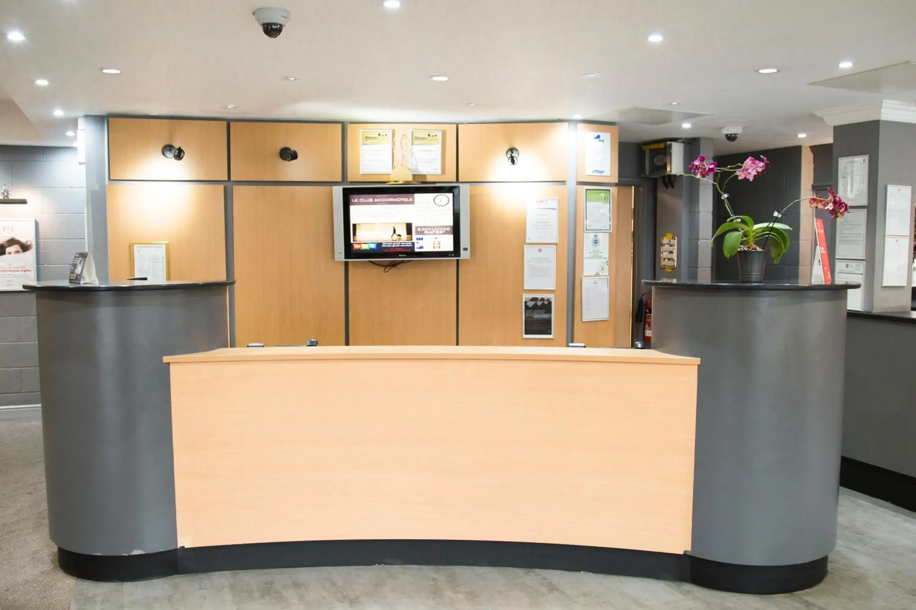 Lobby or reception in ibis Hull City Centre Lobby or reception in ibis Hull City Centre