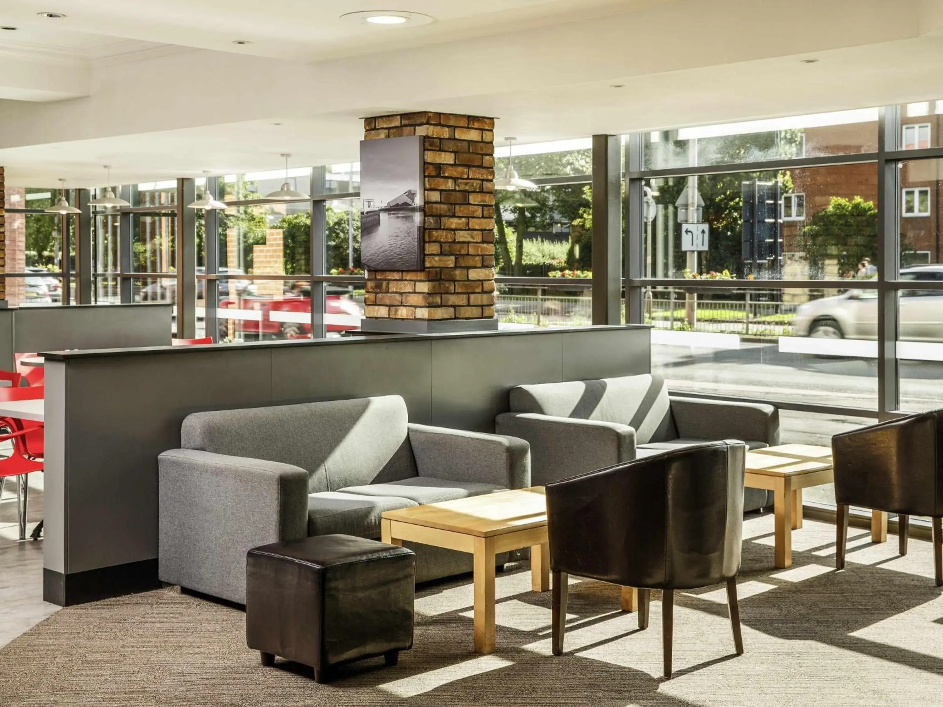 Restaurant/places to eat in ibis Hull City Centre Restaurant/places to eat in ibis Hull City Centre