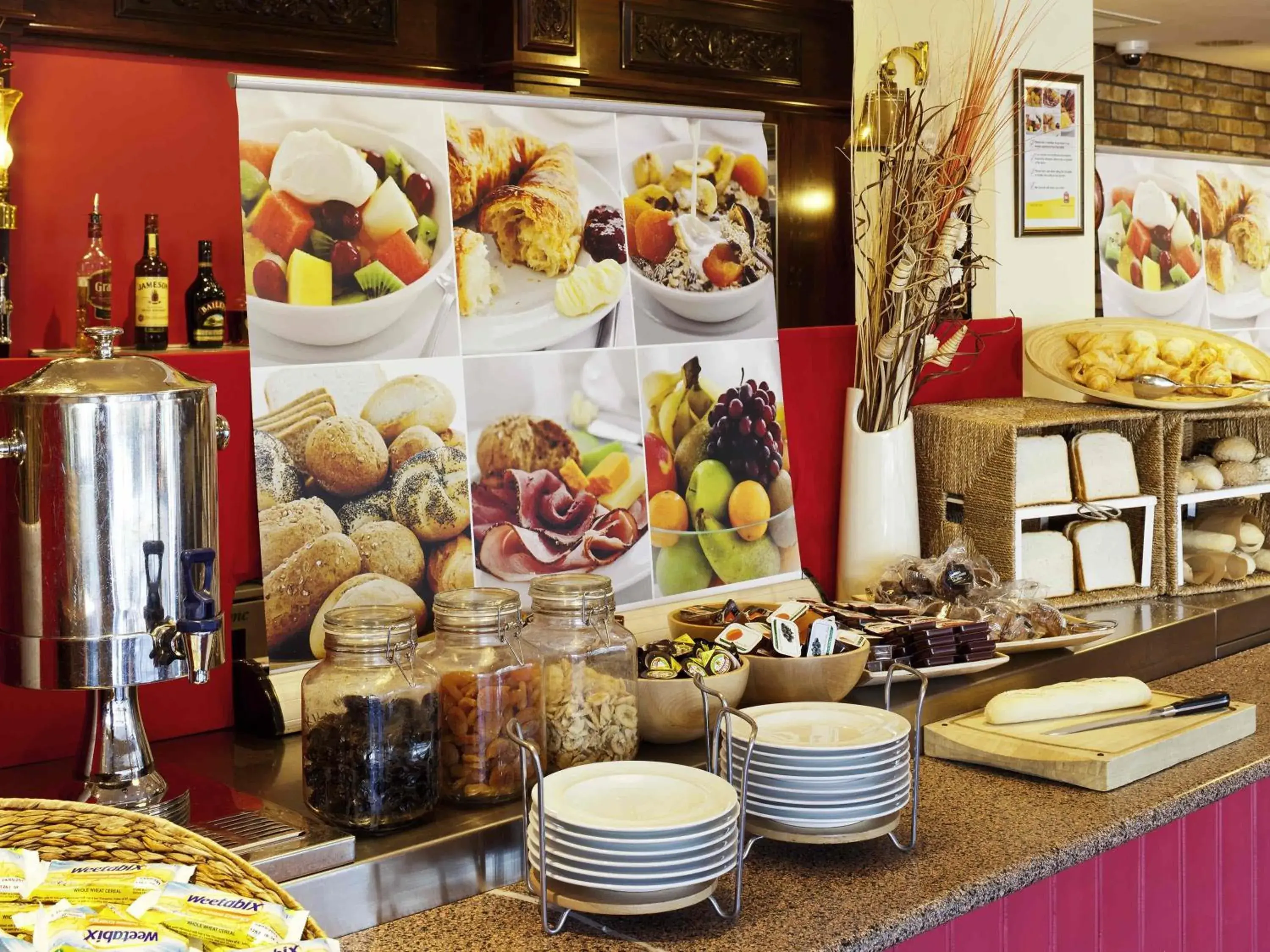 Breakfast in ibis Hull City Centre Breakfast in ibis Hull City Centre