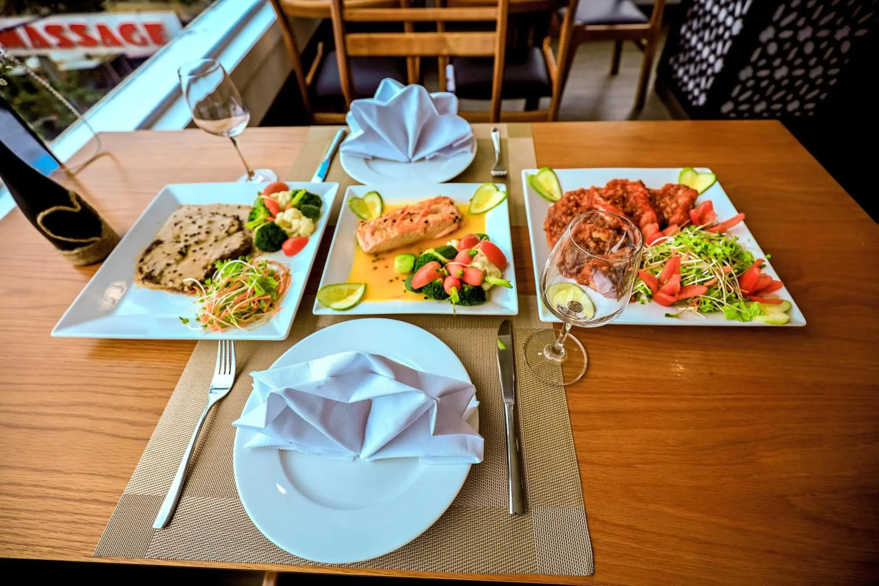 Restaurant/places to eat in Vung Tau P&T Hotel Restaurant/places to eat in Vung Tau P&T Hotel