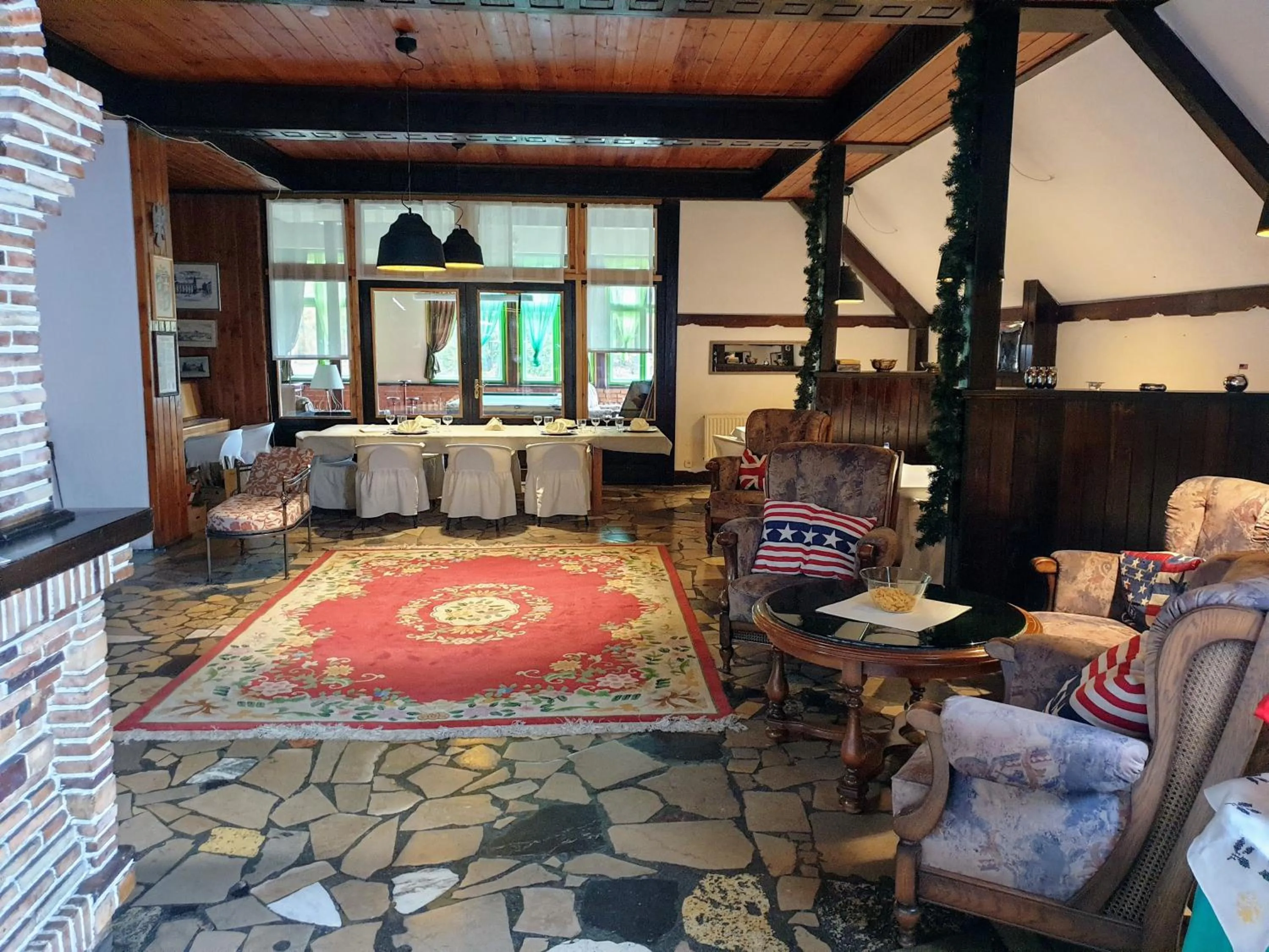 Restaurant/places to eat in Park Inn Resort