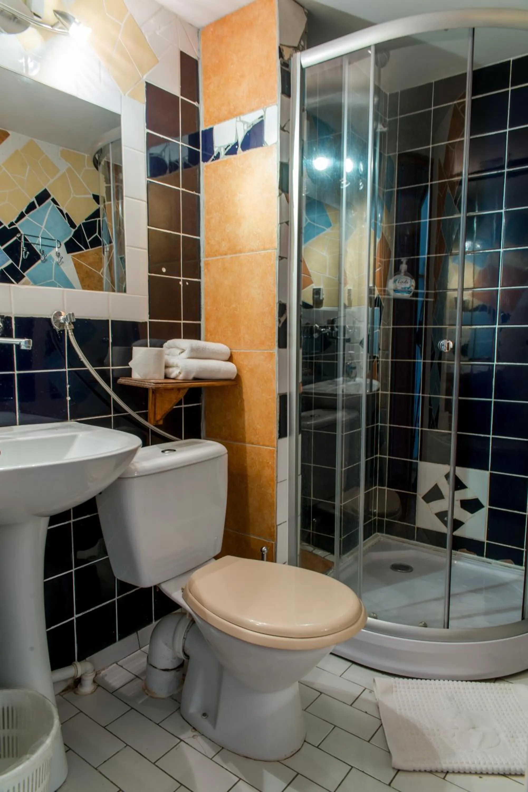 Shower in Park Inn Resort