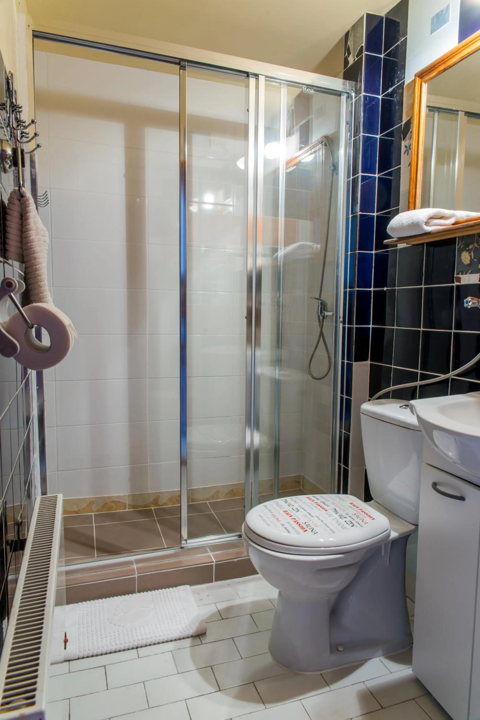 Shower in Park Inn Resort