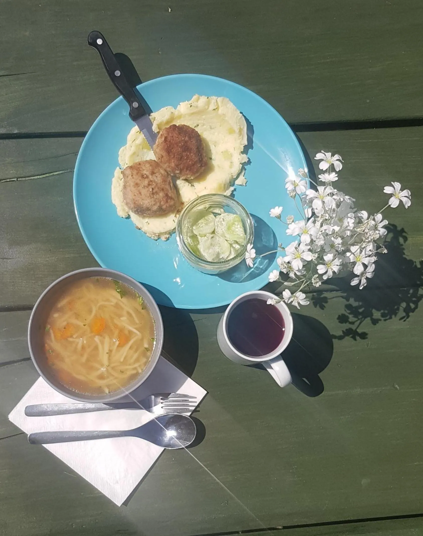 Restaurant/places to eat in Park Inn Resort