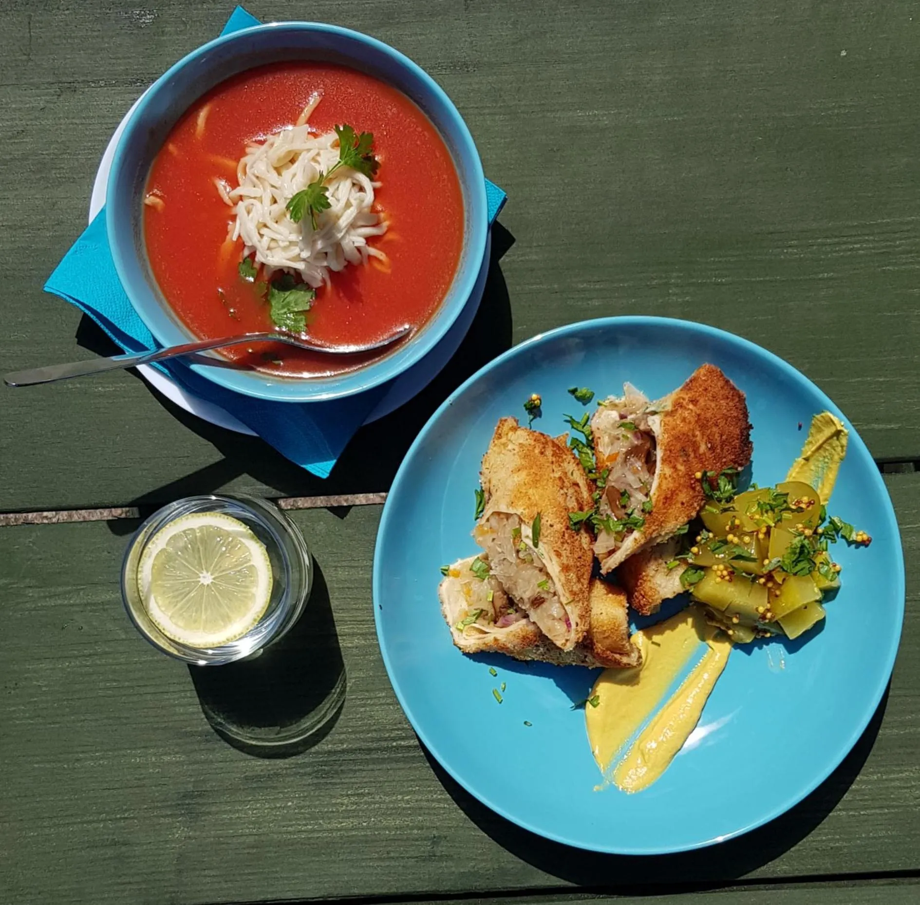 Restaurant/places to eat in Park Inn Resort