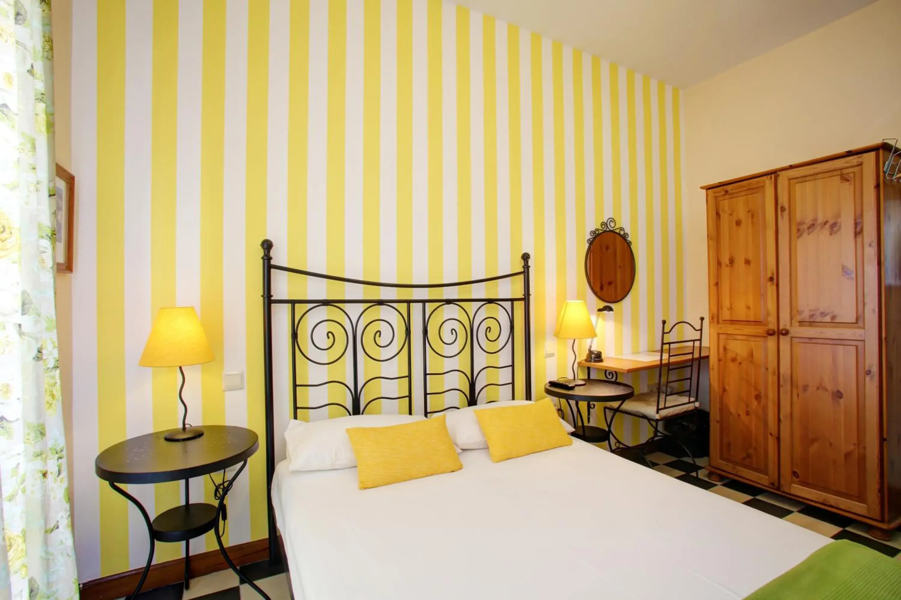 Bedroom, Bed in Málaga Lodge Guesthouse Bedroom, Bed in Málaga Lodge Guesthouse