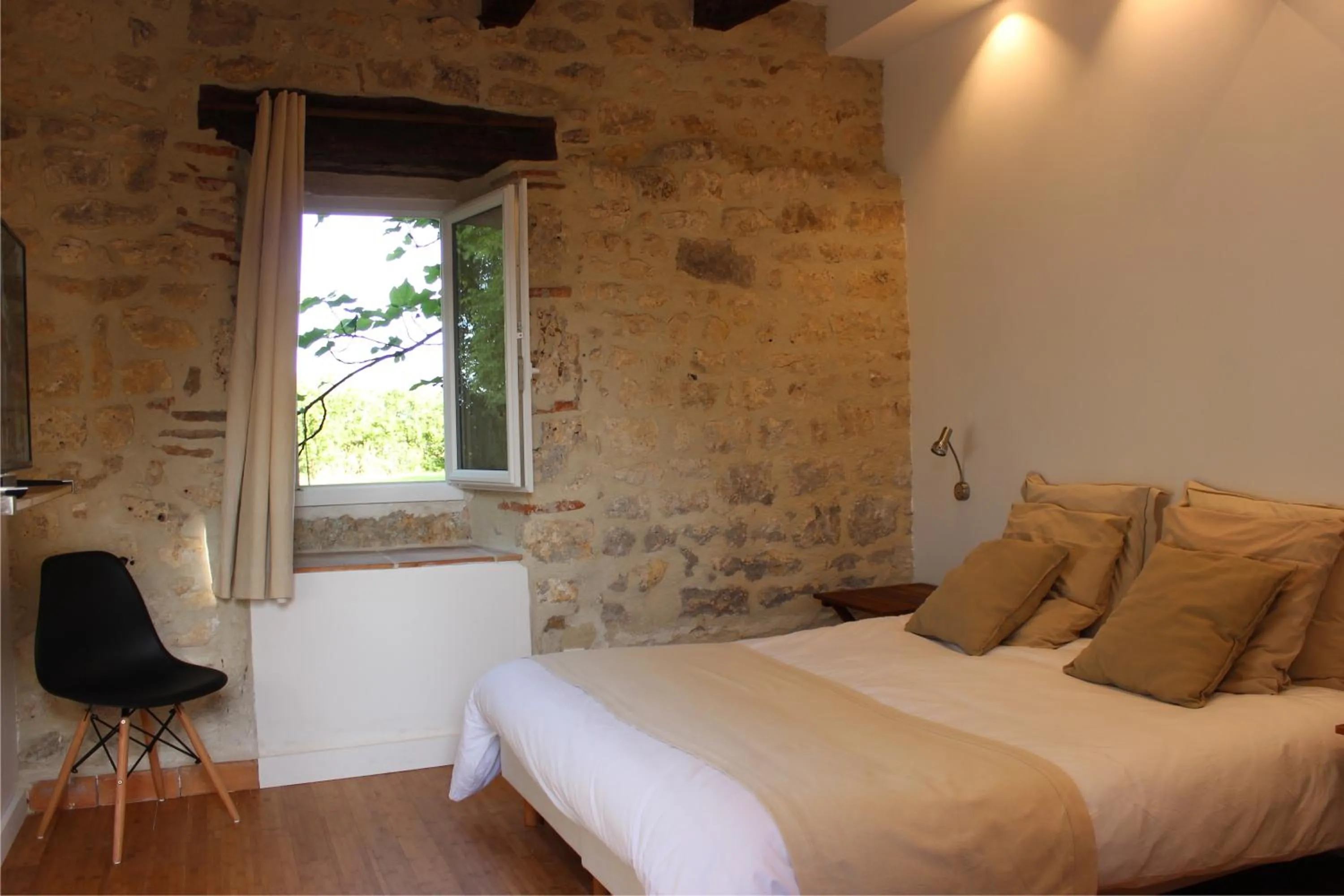 Bed in gîte le cayrols