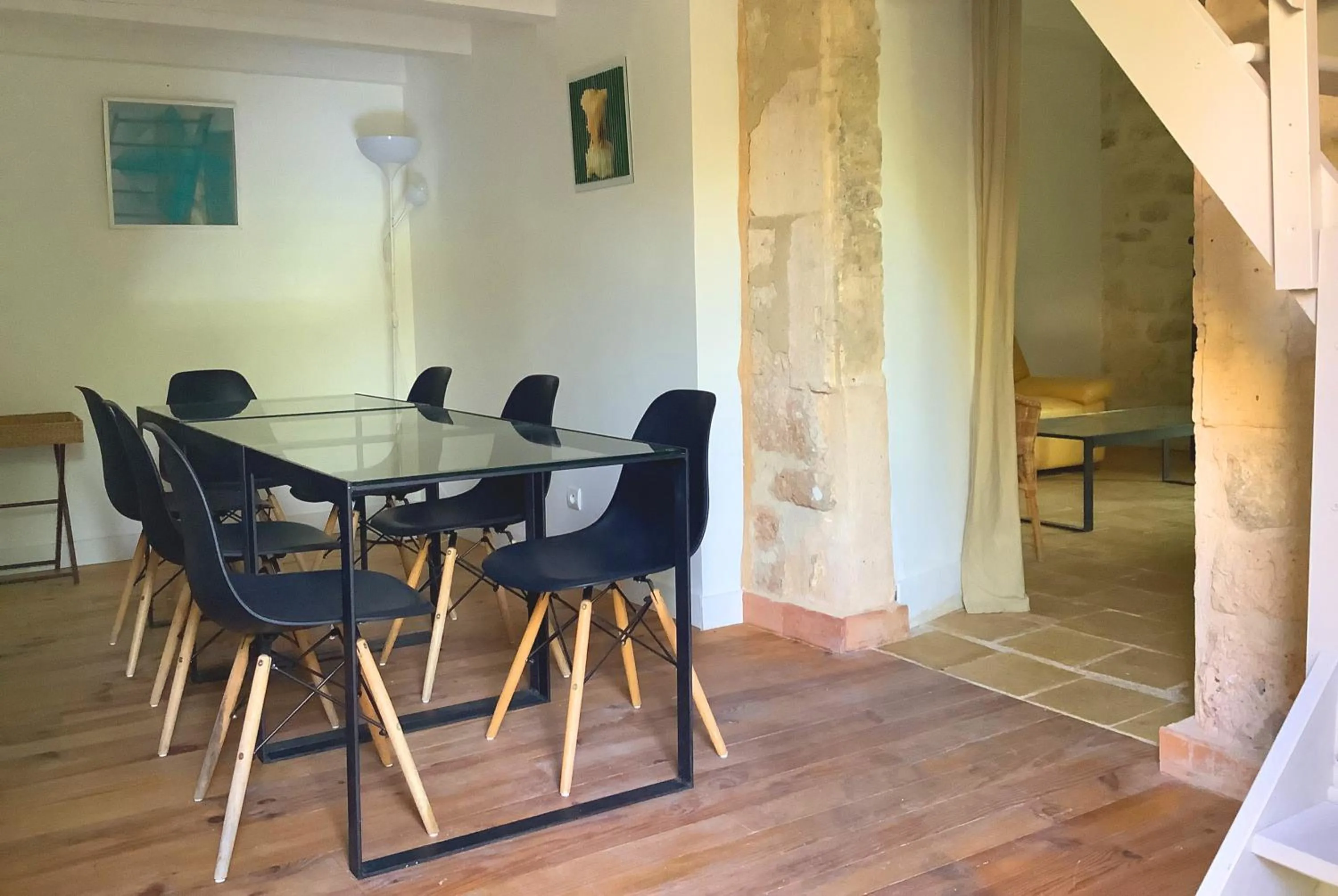 Dining area in gîte le cayrols