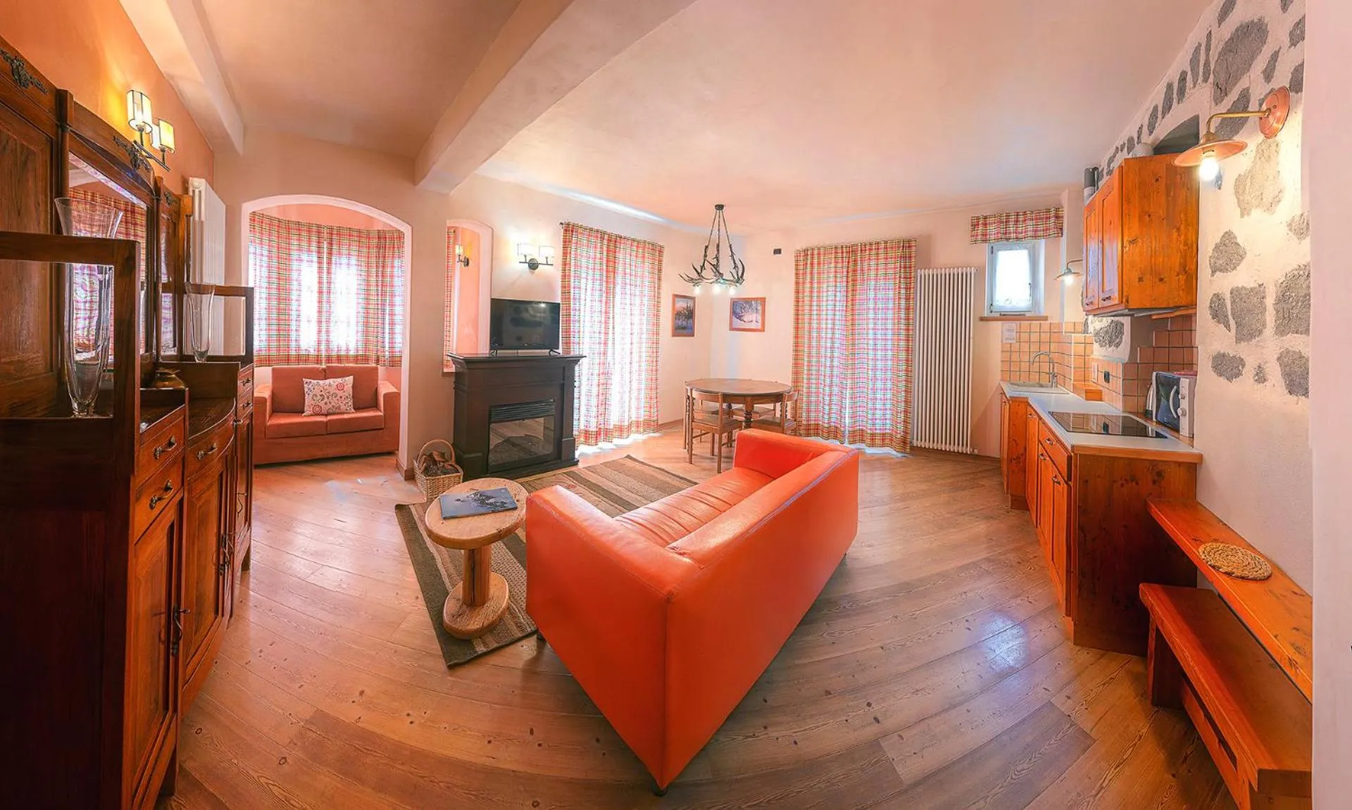 Communal lounge/ TV room in Castel Madonna