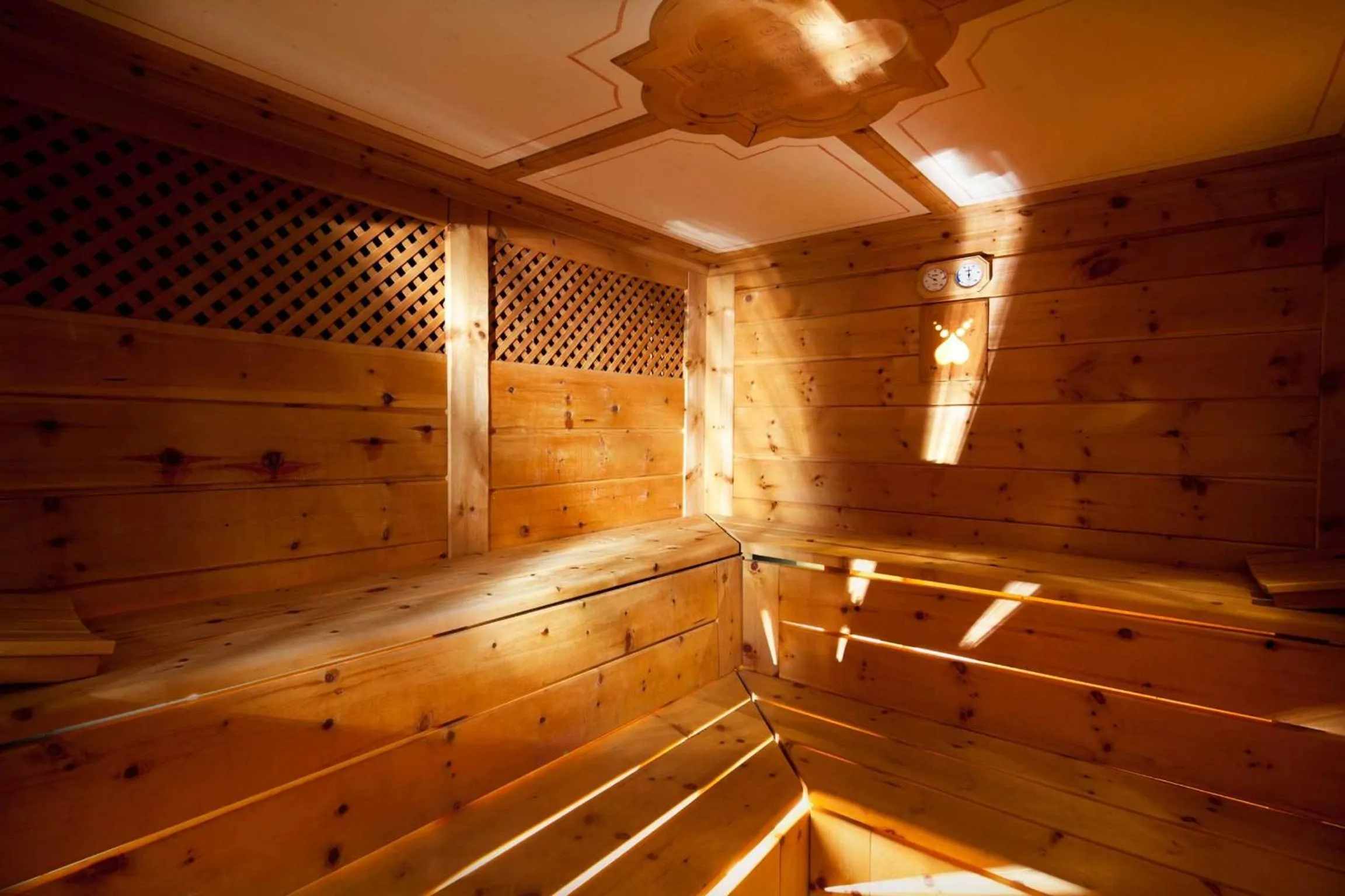 Sauna in Cendevaves Alpine Silence