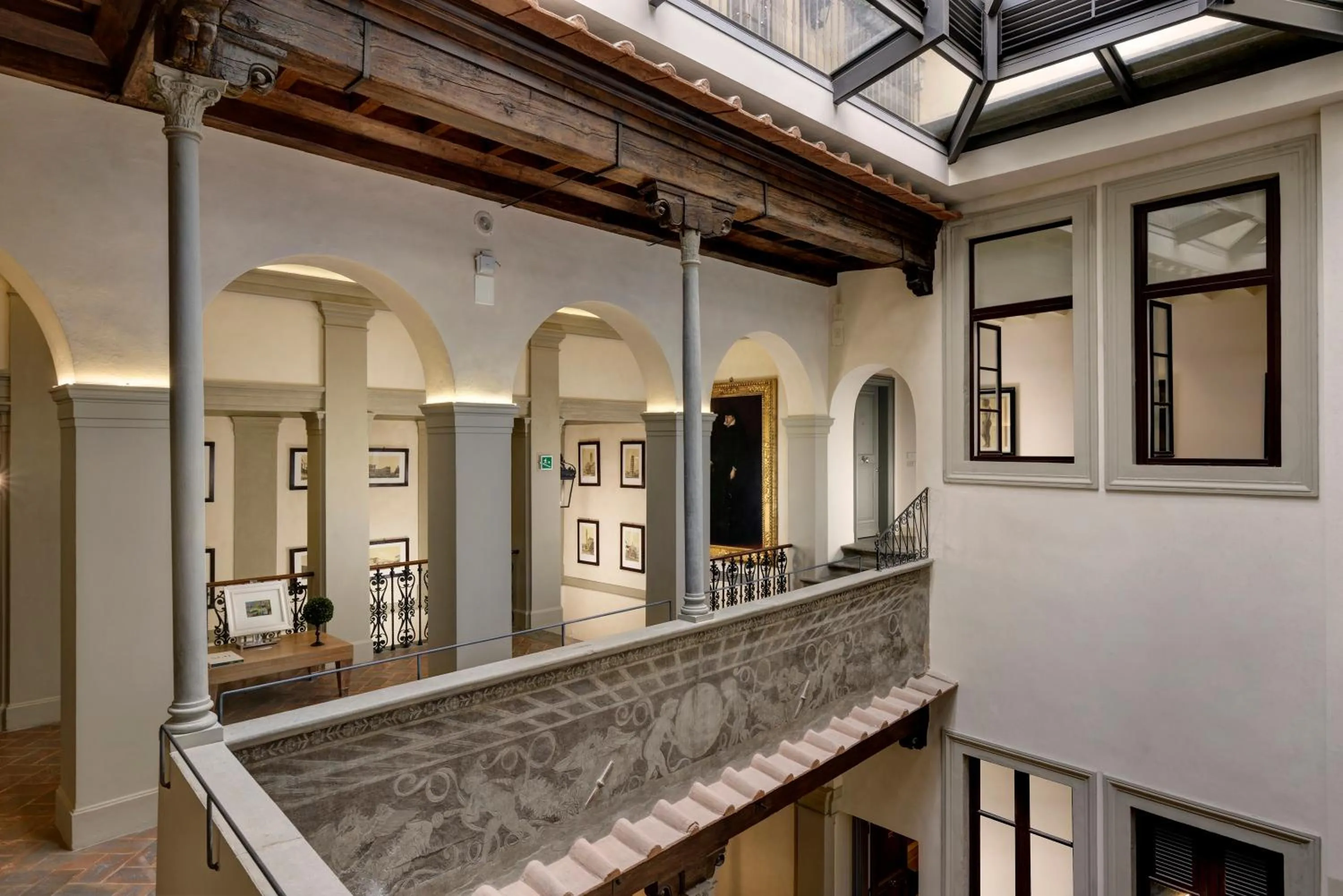 furniture in Palazzo Vecchietti - Residenza D'Epoca