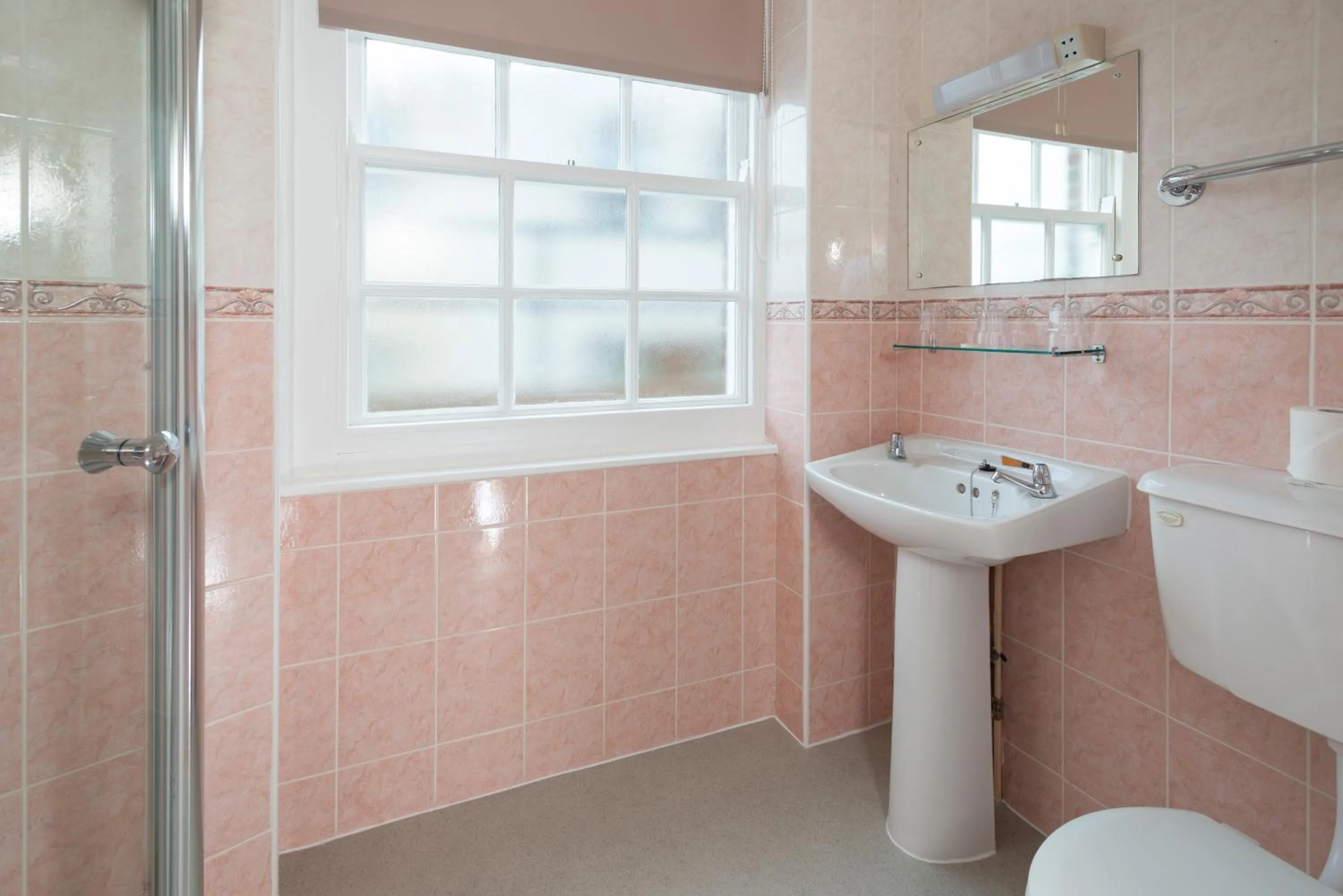 Bathroom in The Crown Hotel