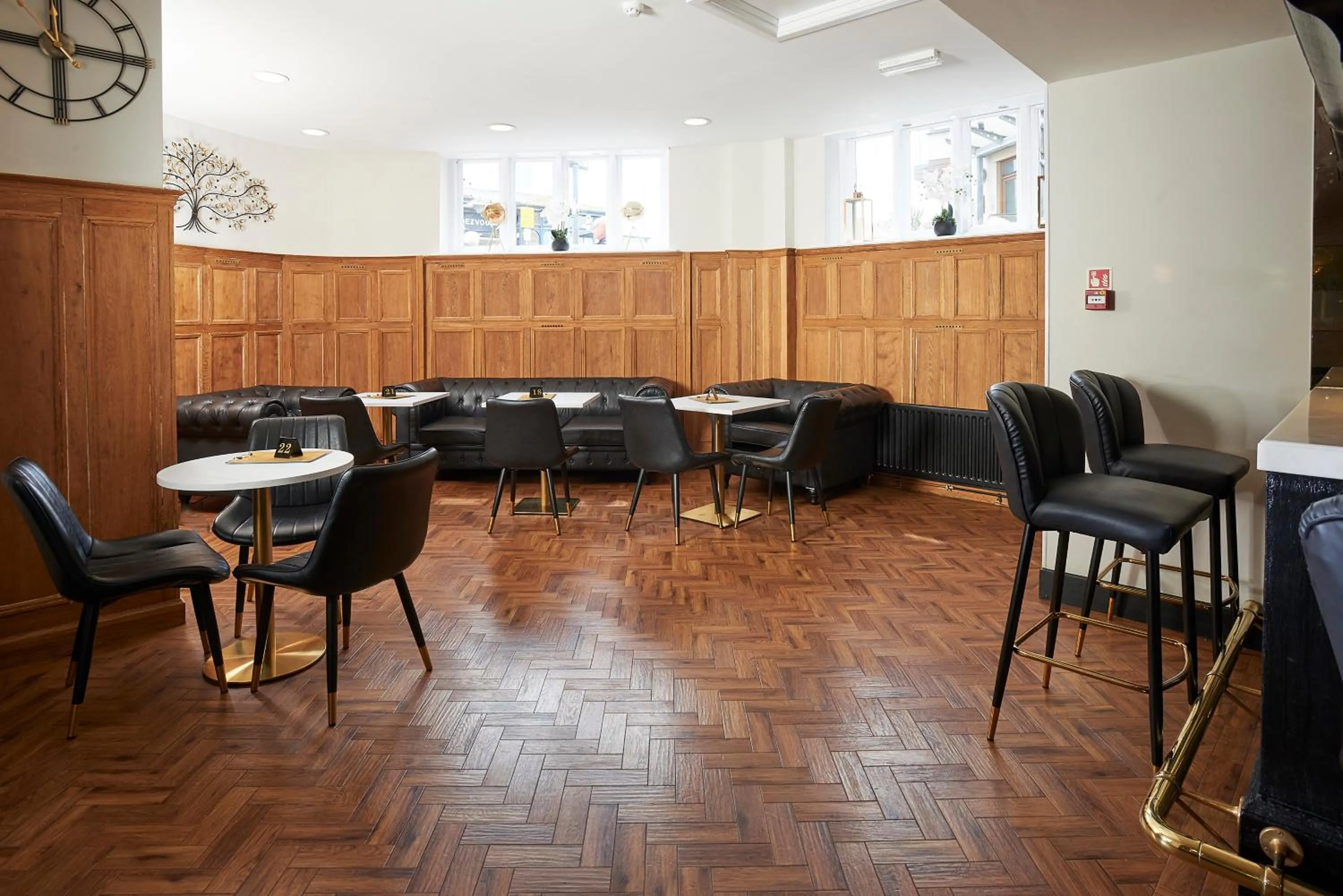 Restaurant/places to eat in The Crown Hotel