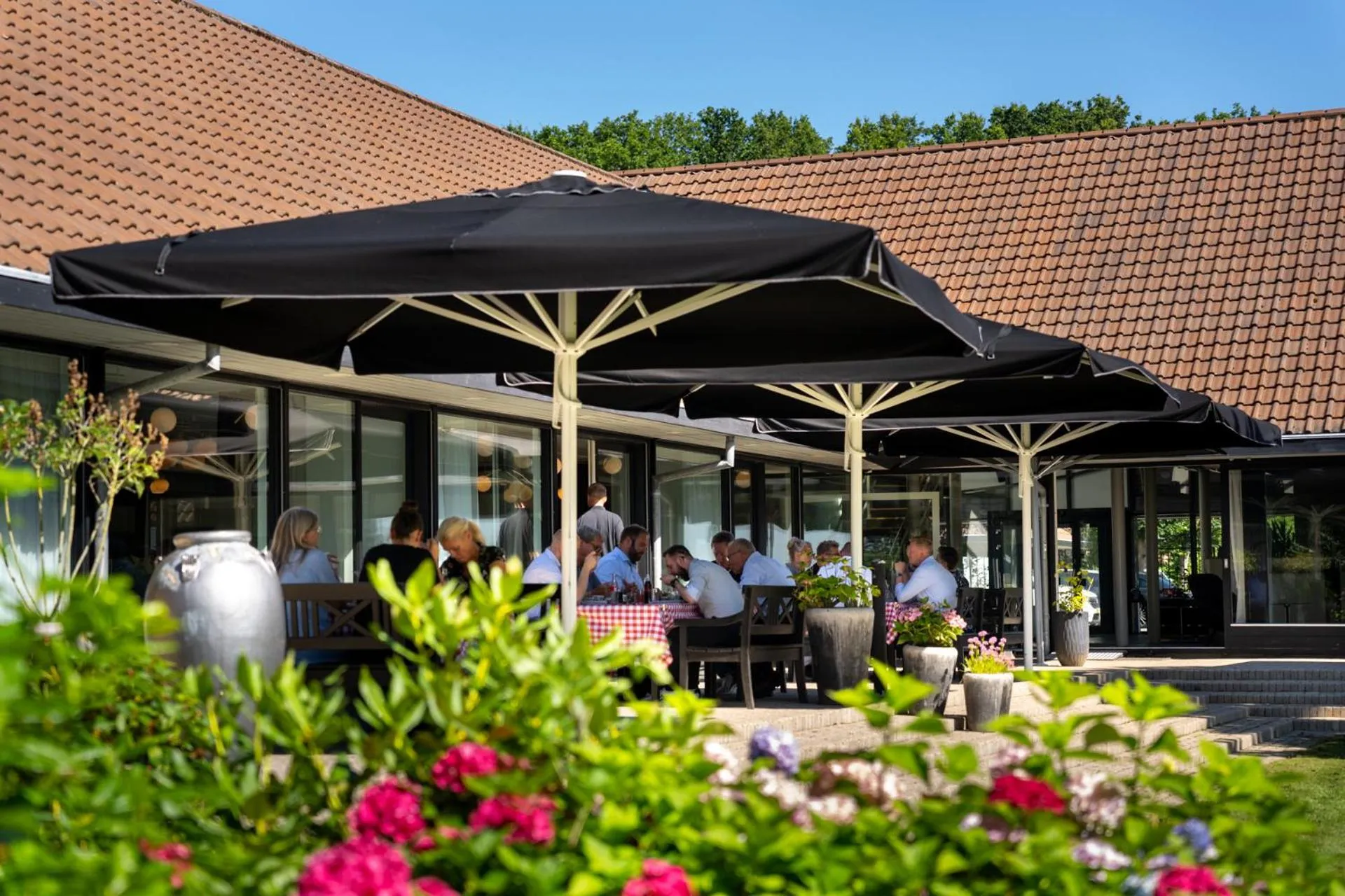 Restaurant/places to eat in Skanderborg Park