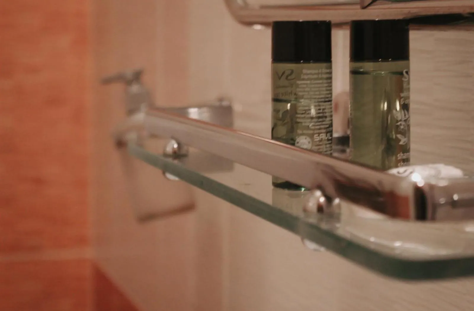 Bathroom in Enastron Hotel