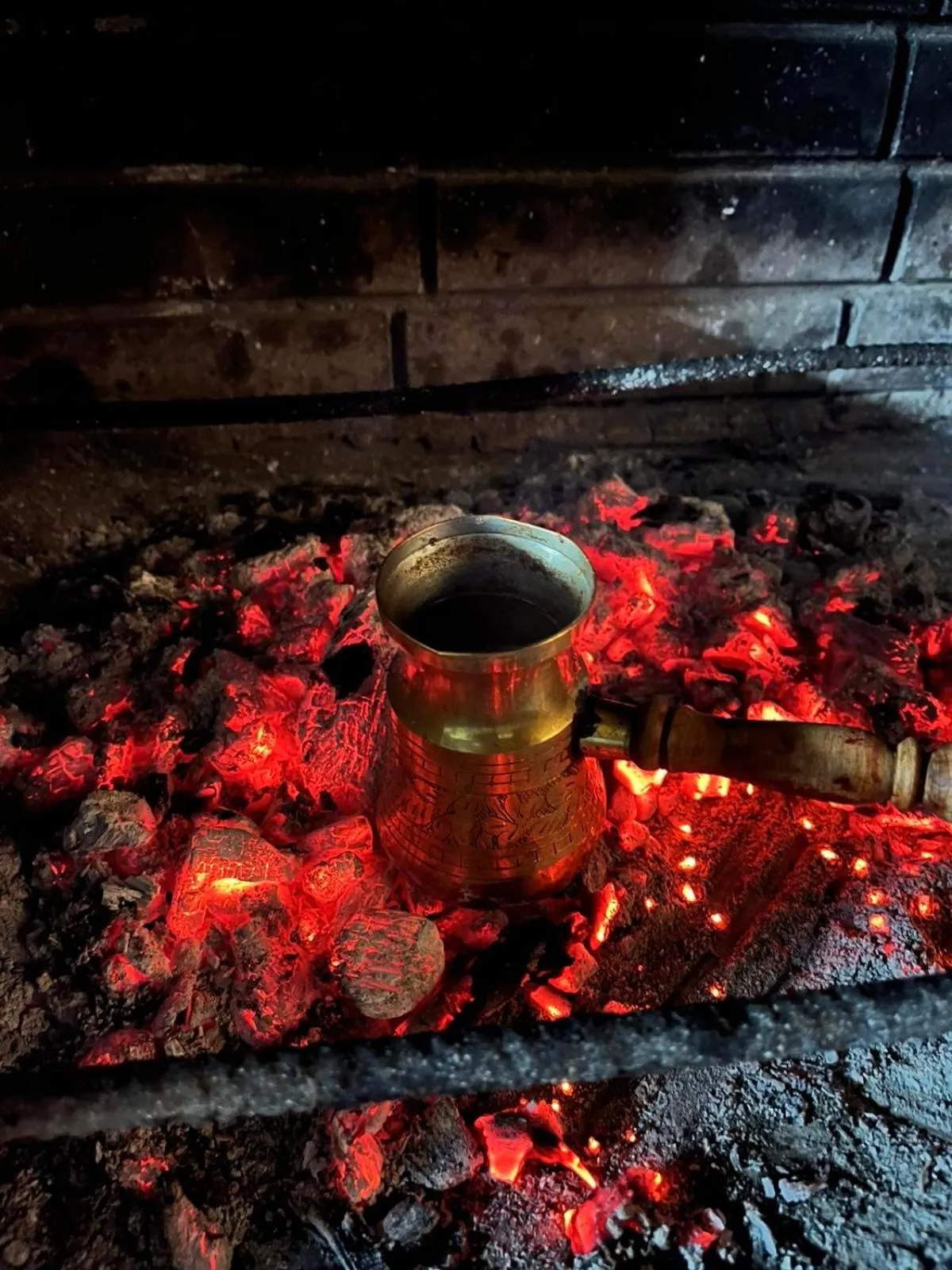 BBQ facilities in Enastron Hotel