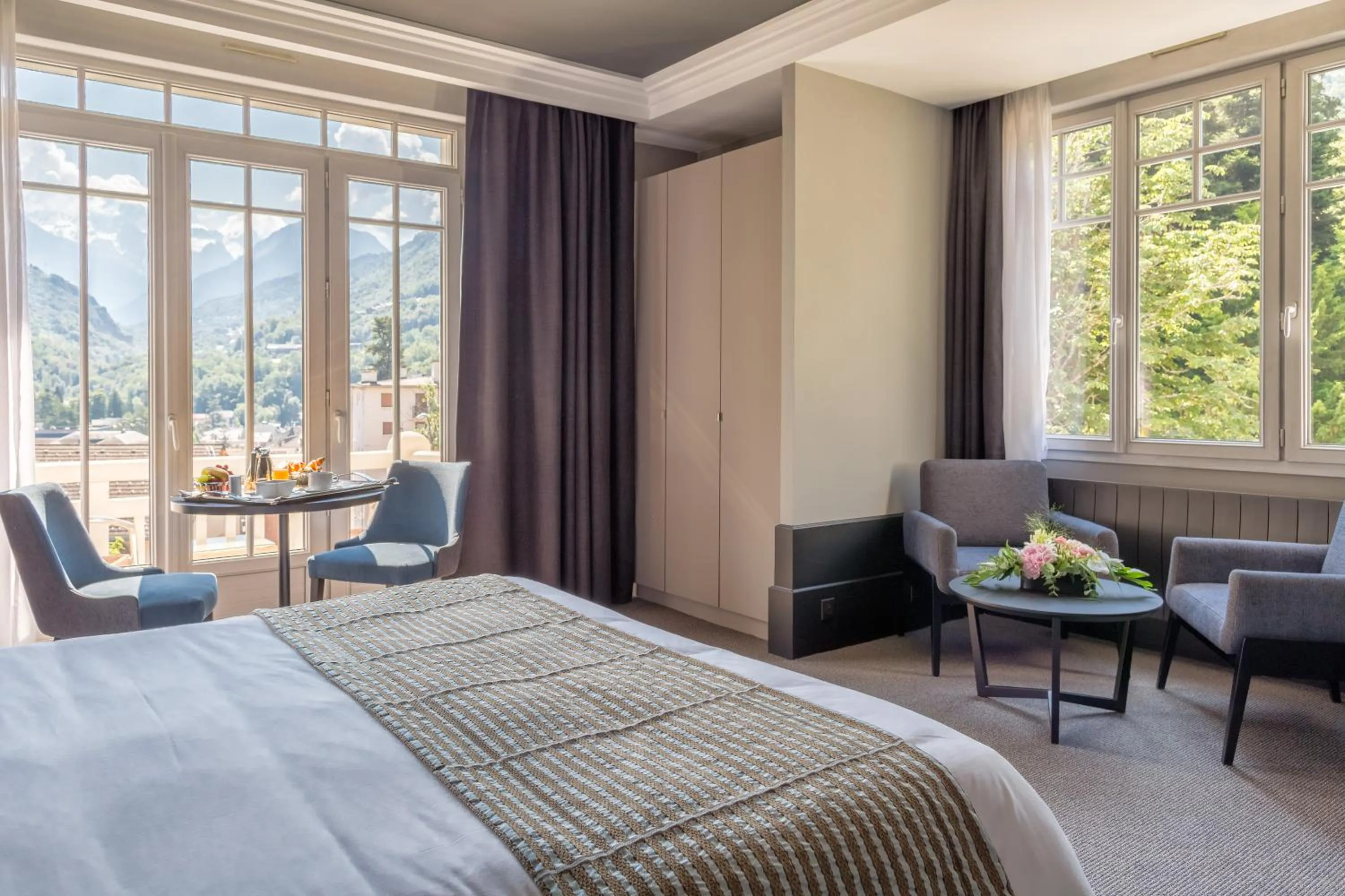 Photo of the whole room, Bed in Golf Hôtel