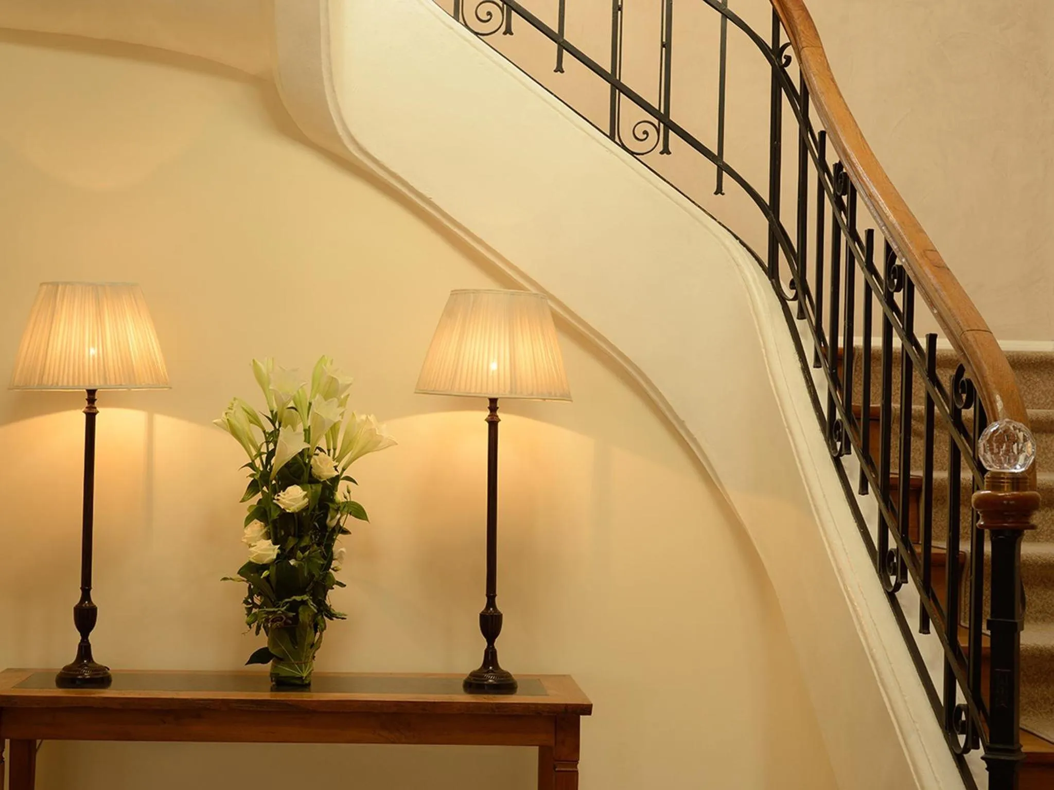 Communal lounge/ TV room in Golf Hôtel