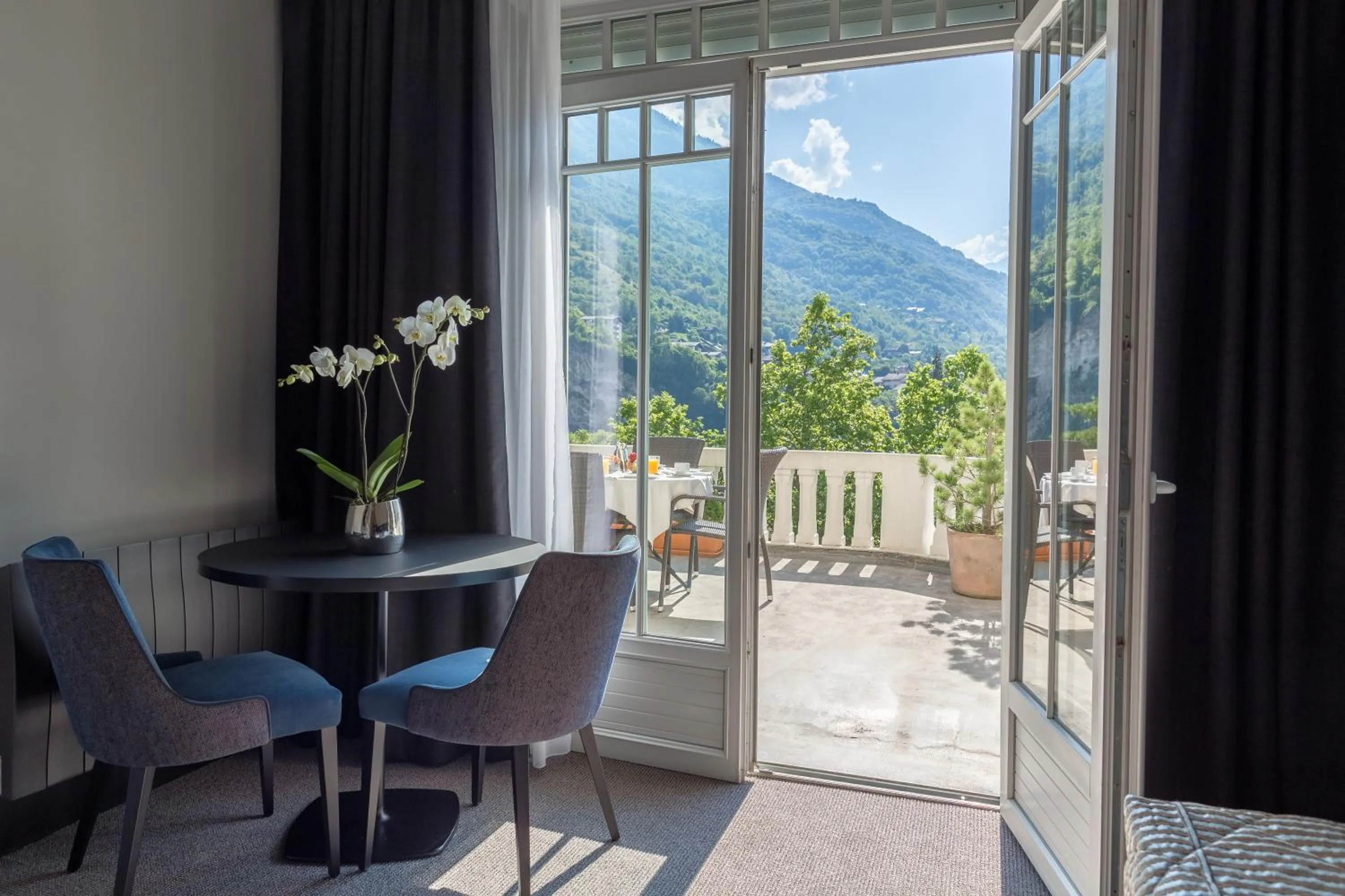 Mountain view in Golf Hôtel