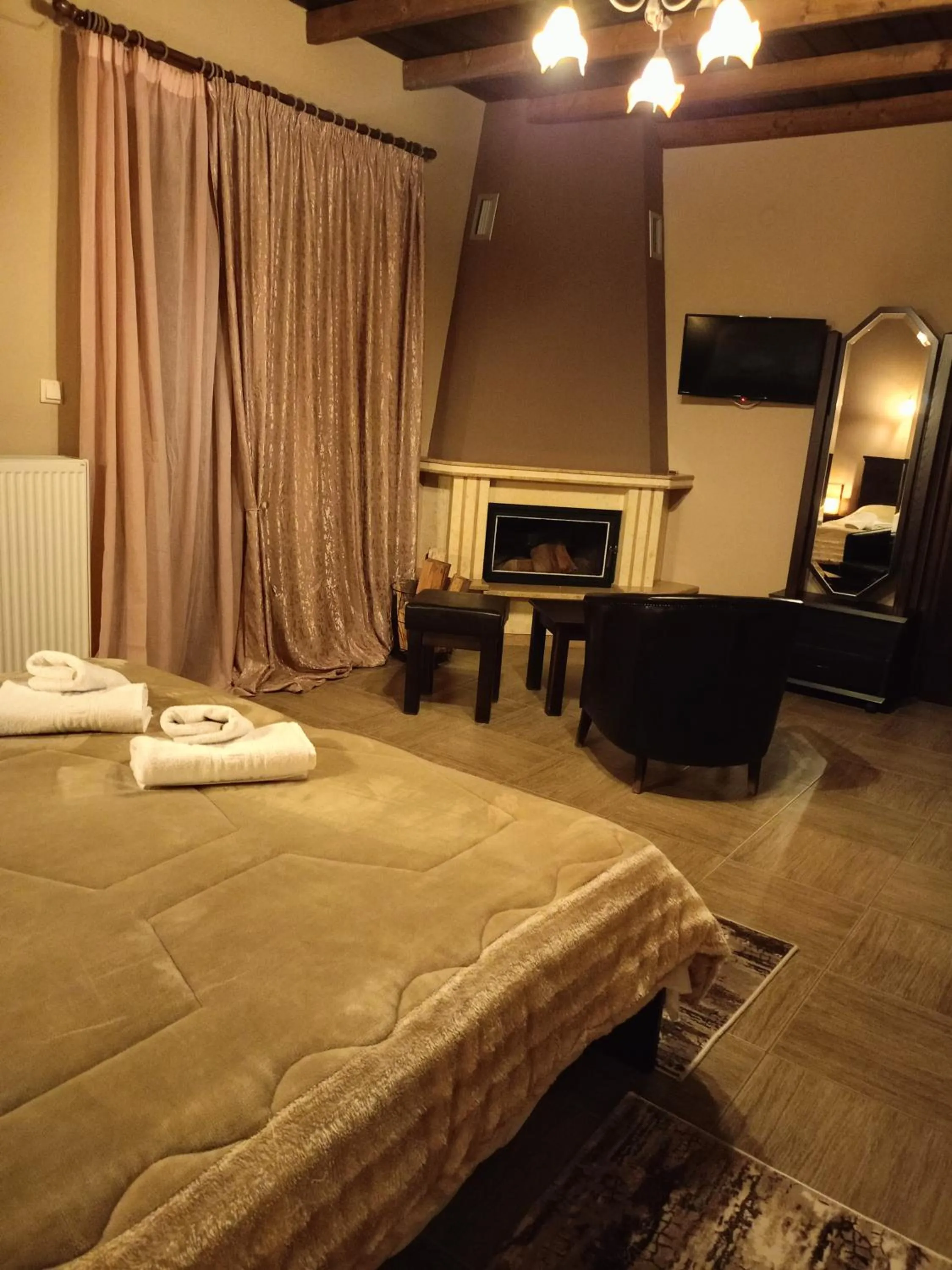 Photo of the whole room, Bed in Hotel Edem