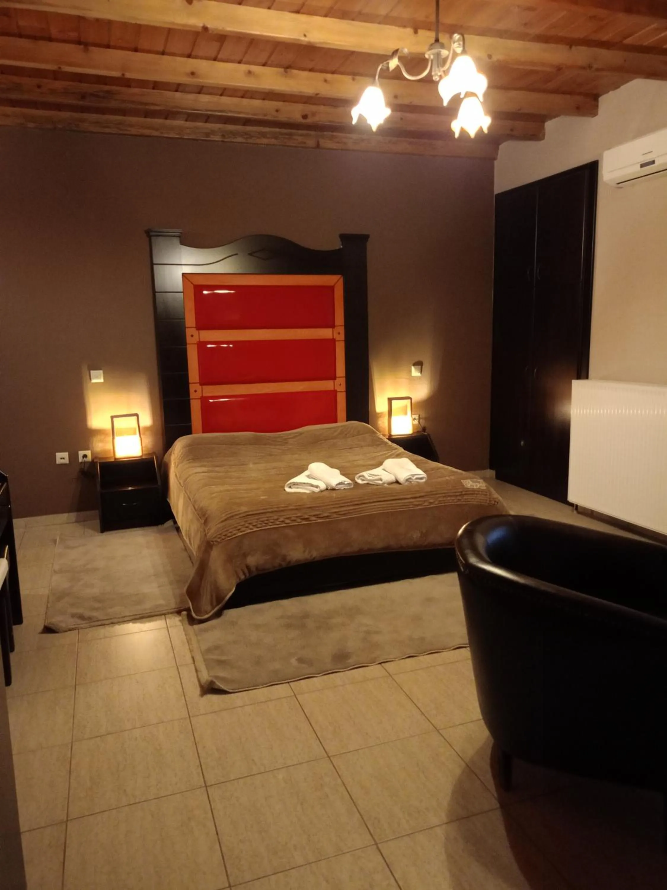 Bedroom, Bed in Hotel Edem