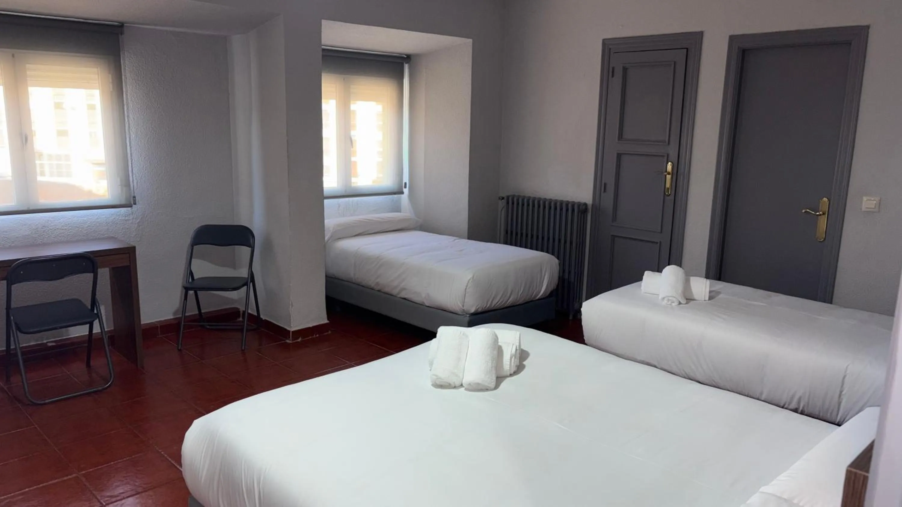 Photo of the whole room, Bed in Hostal La Estación