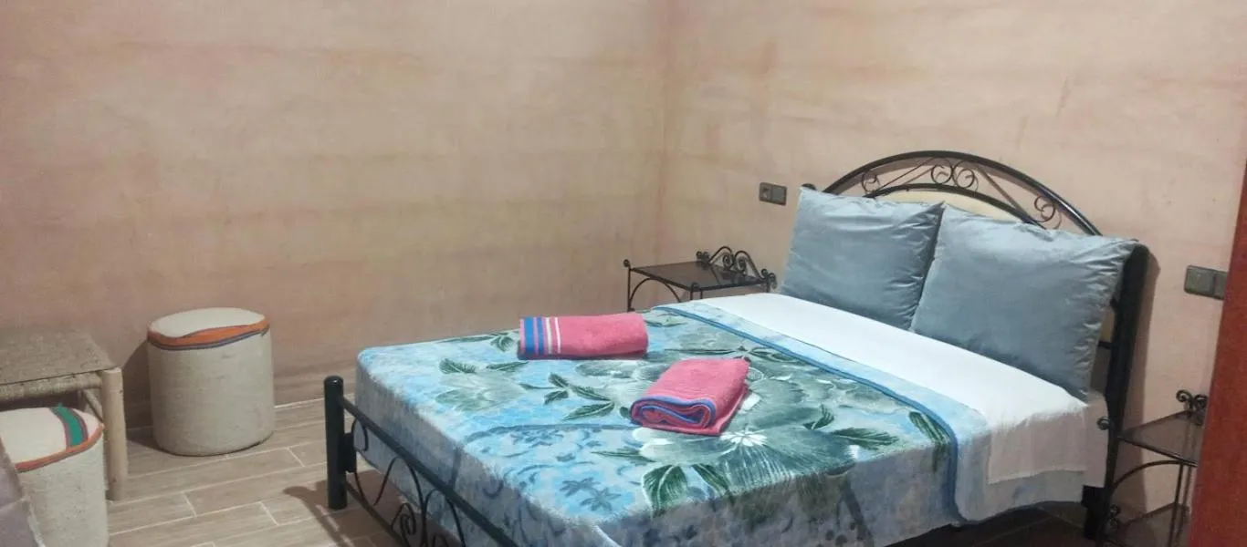 Bed in Auberge Restaurant TISSILI " Oasis de Fint"